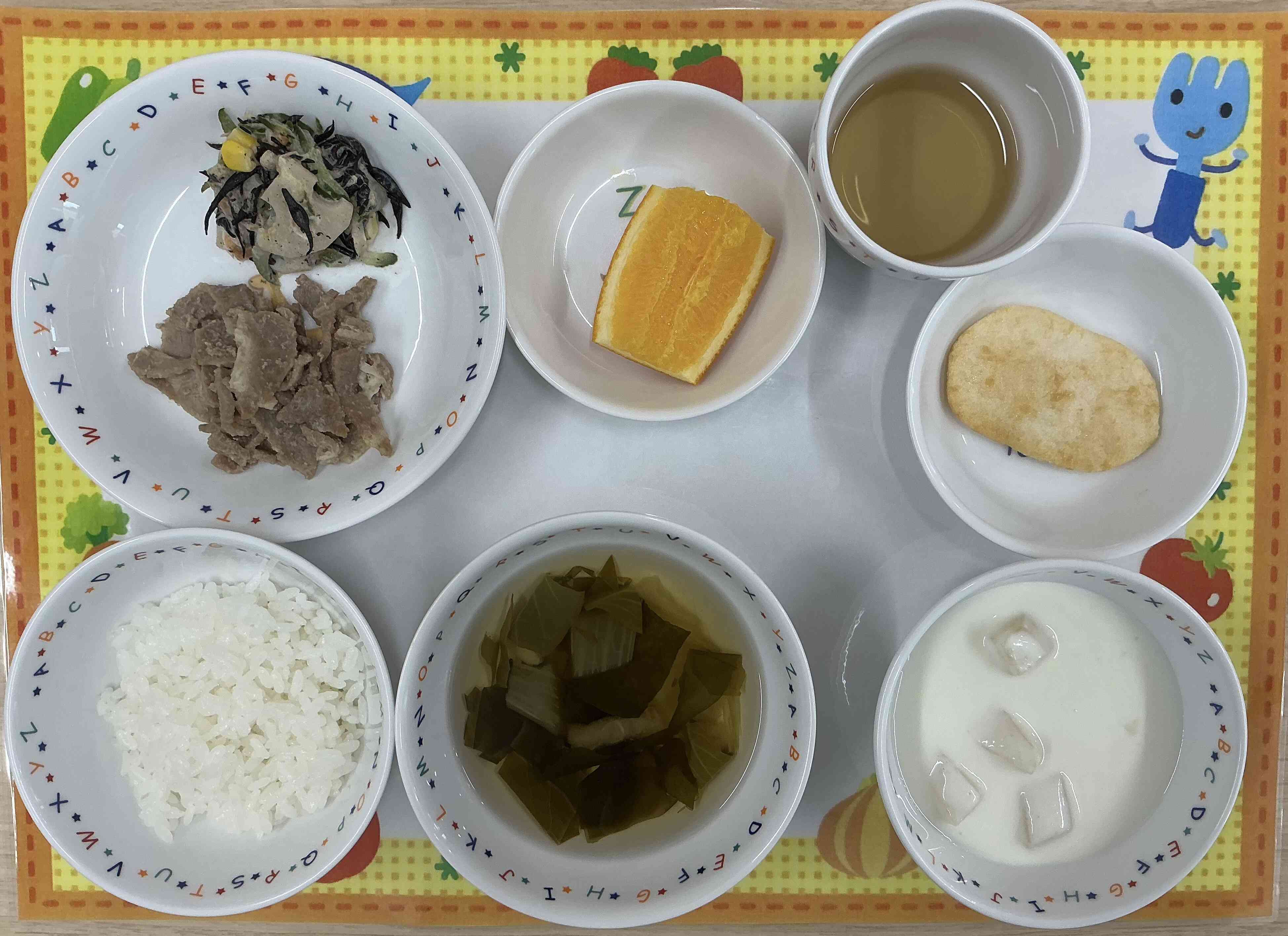 3月5日の給食とおやつ