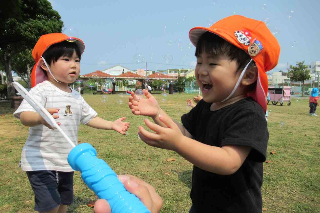 たくさんのシャボン玉だ！！