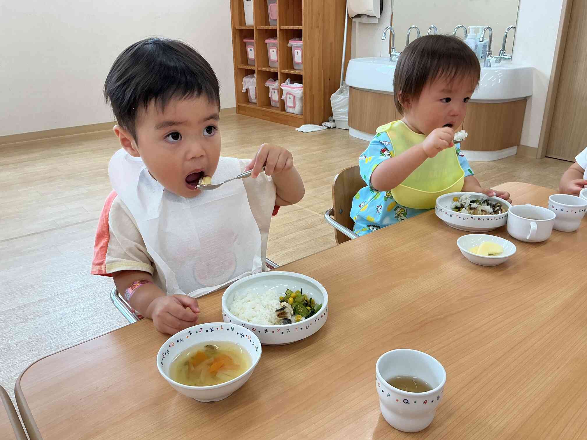 給食の時間(あひる組)