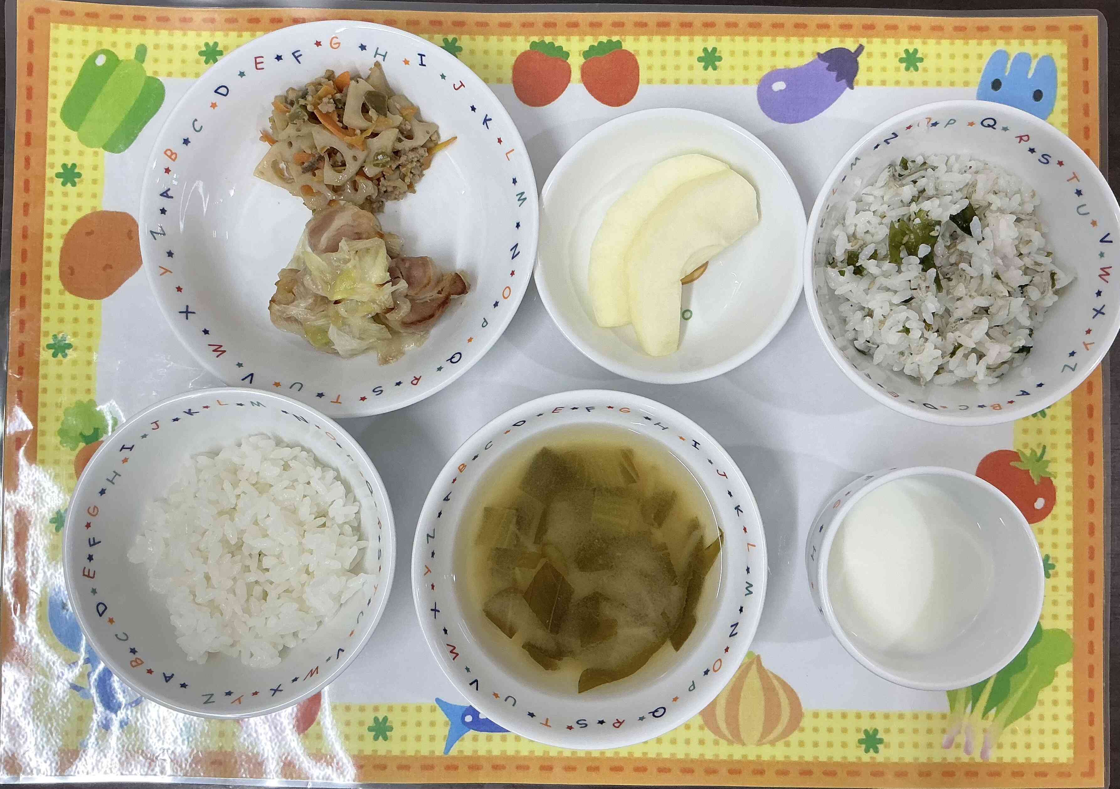 10月9日の給食とおやつ