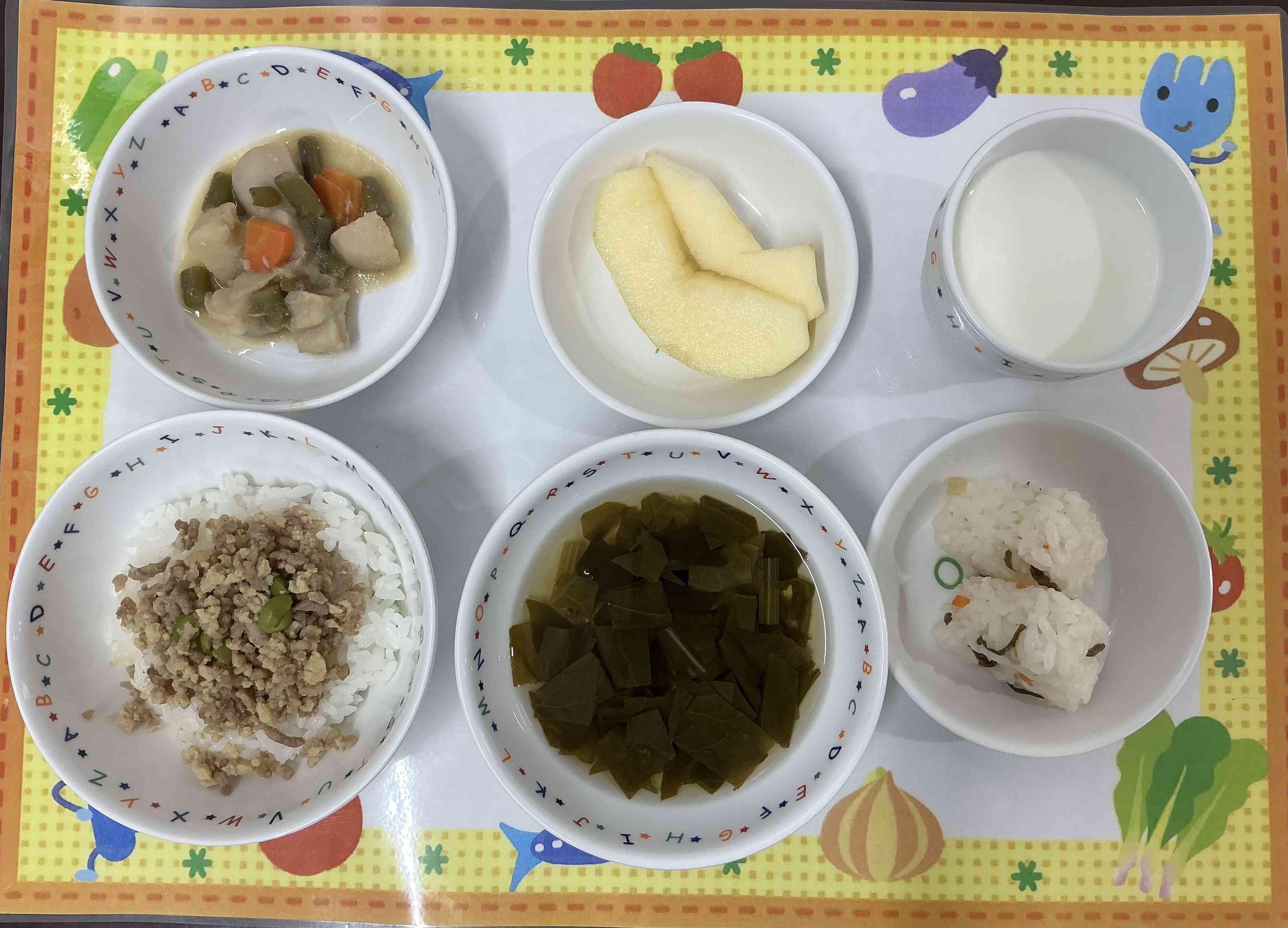 10月26日の給食とおやつ