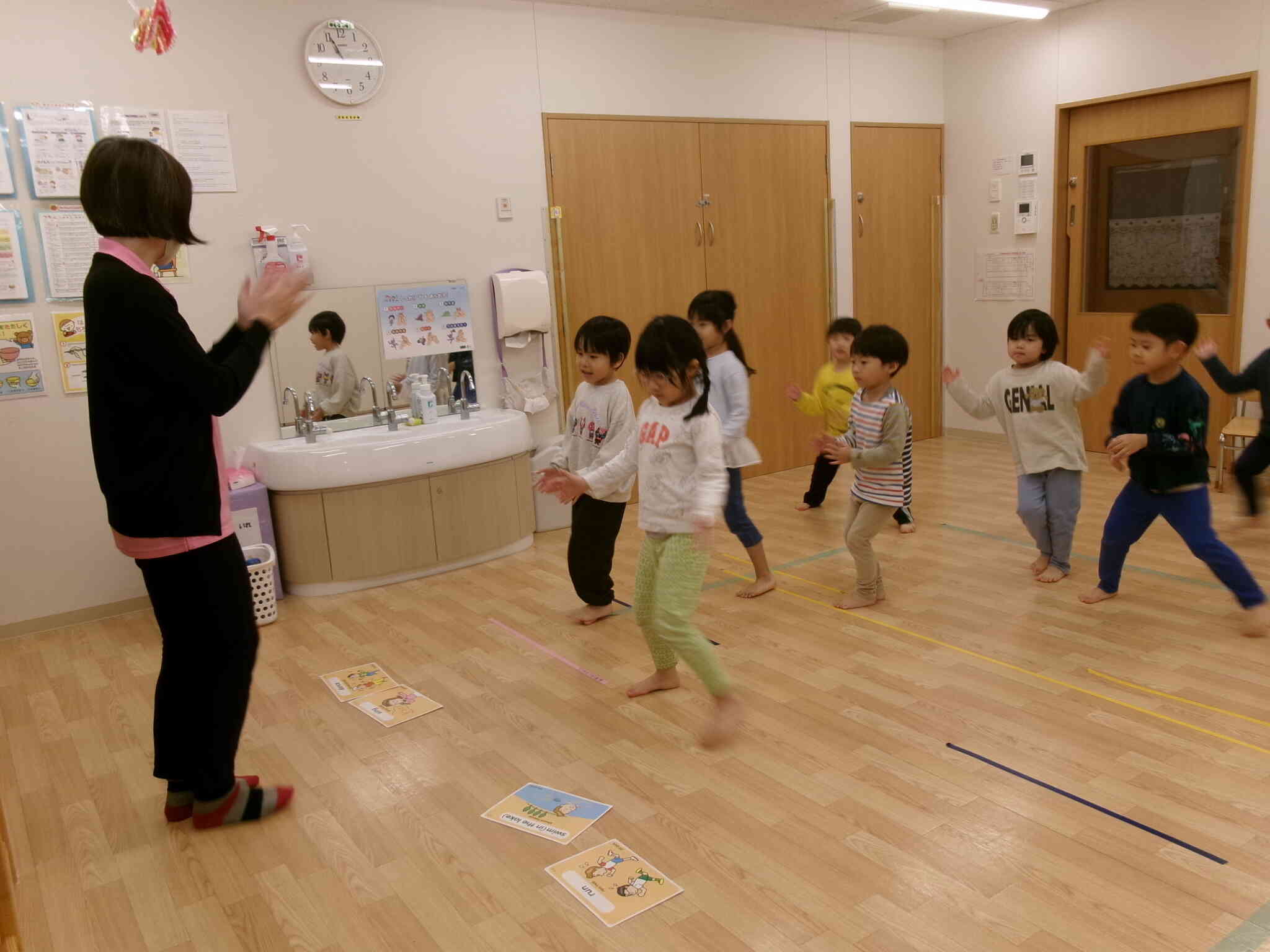 英語レッスン（4・５歳児クラス）