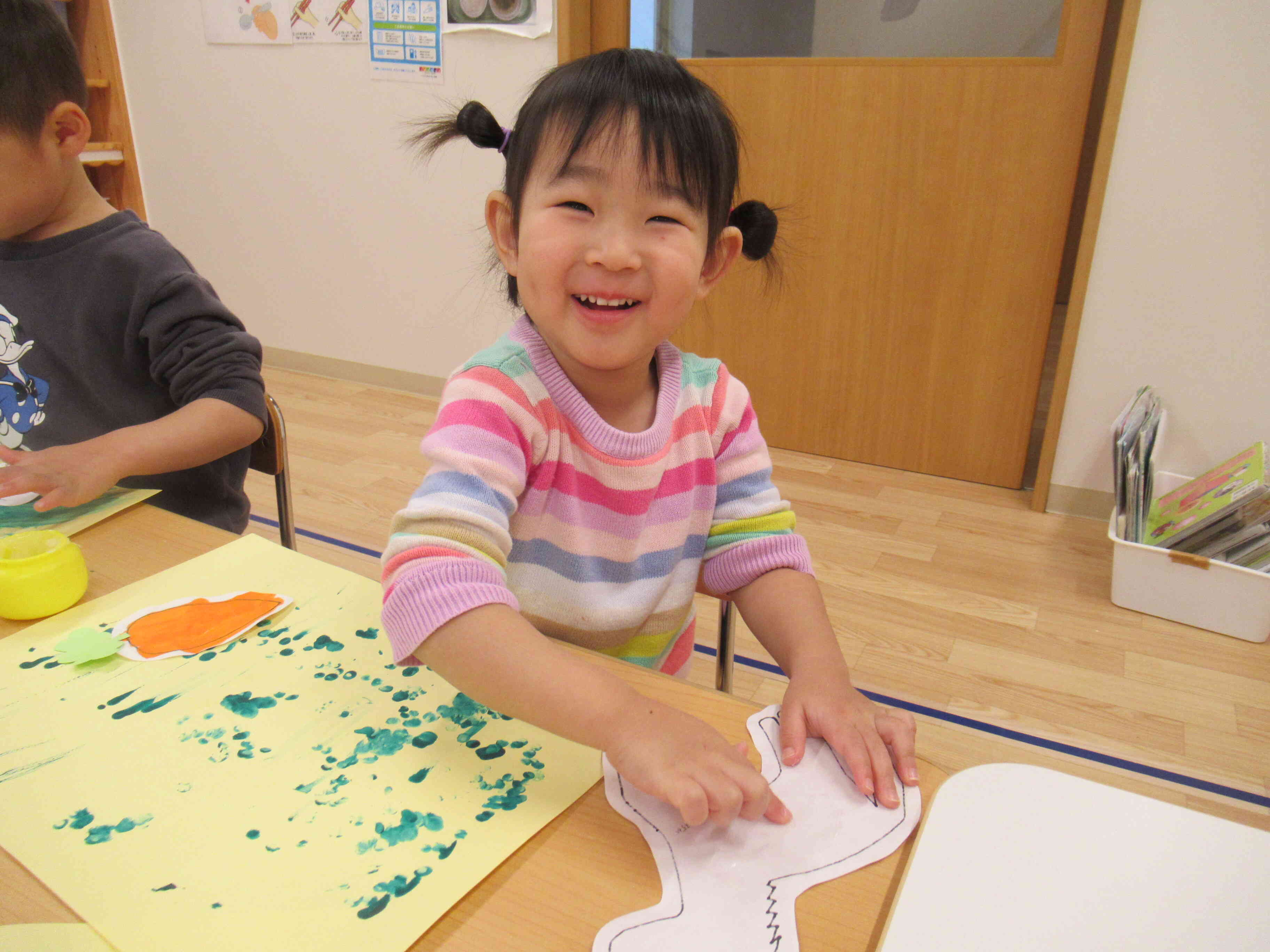 製作活動の様子（2歳児クラス）