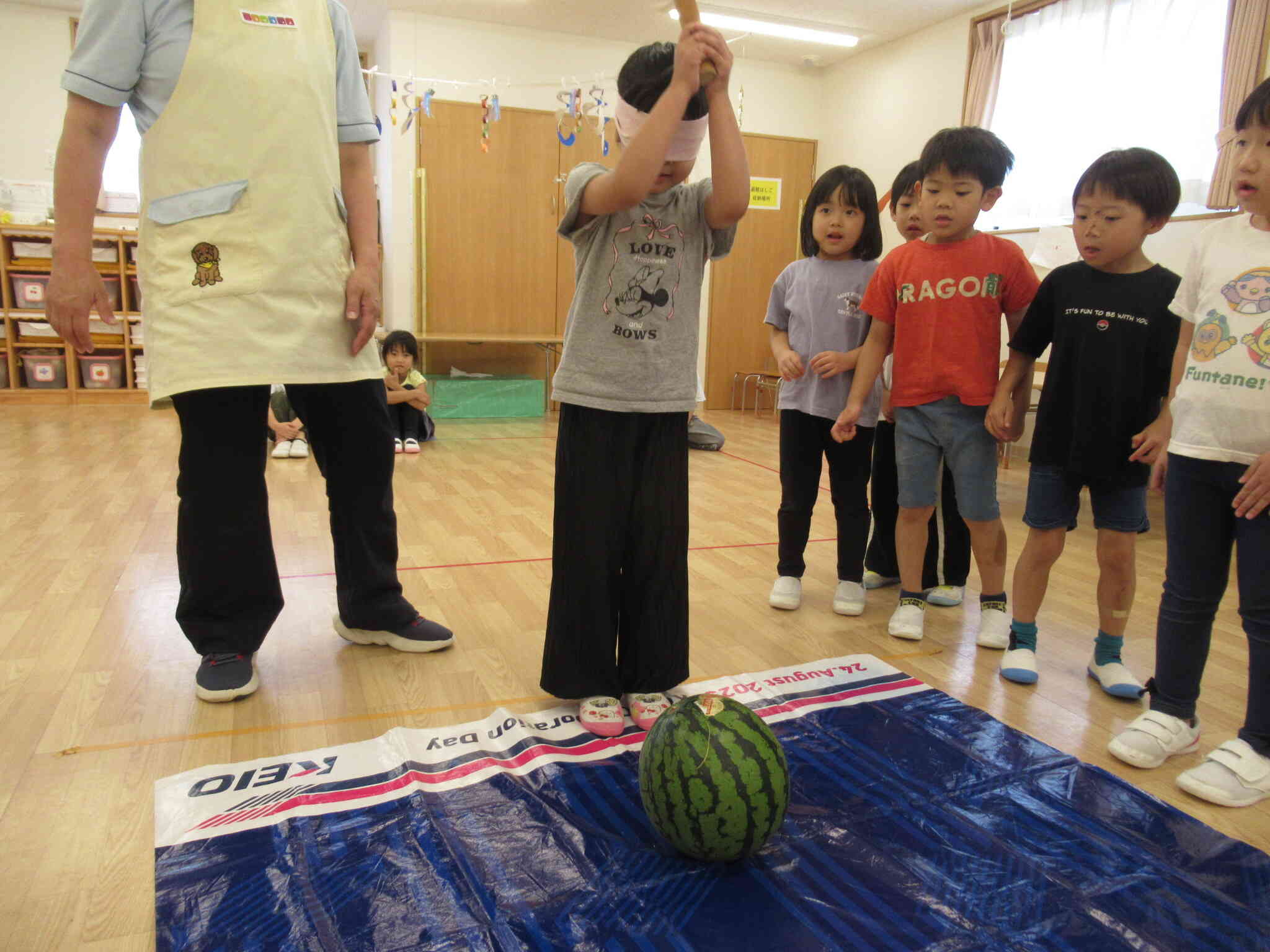 5歳児・すいか割り