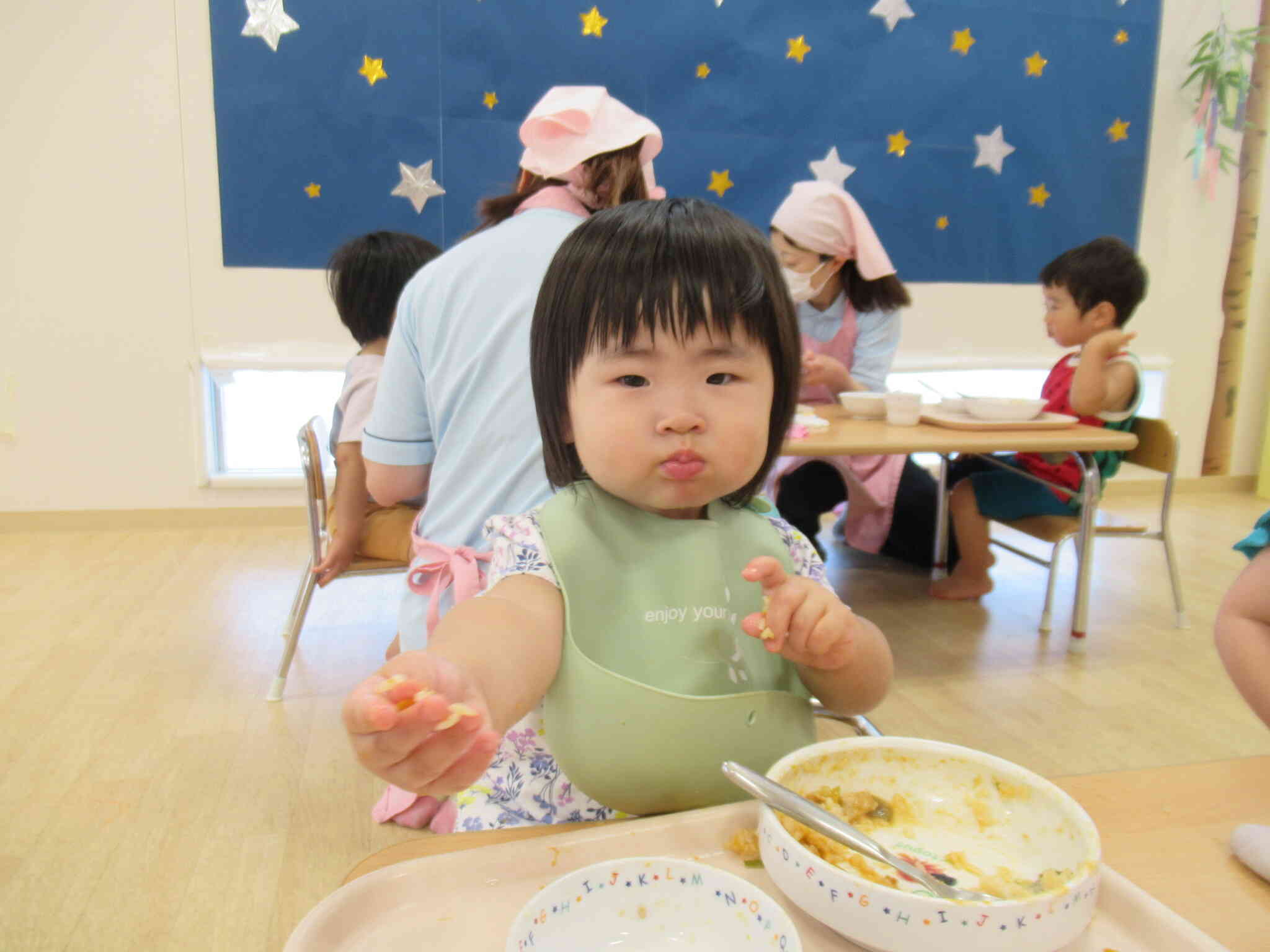 最初はスプーンで…。でも最後は手づかみで…♪