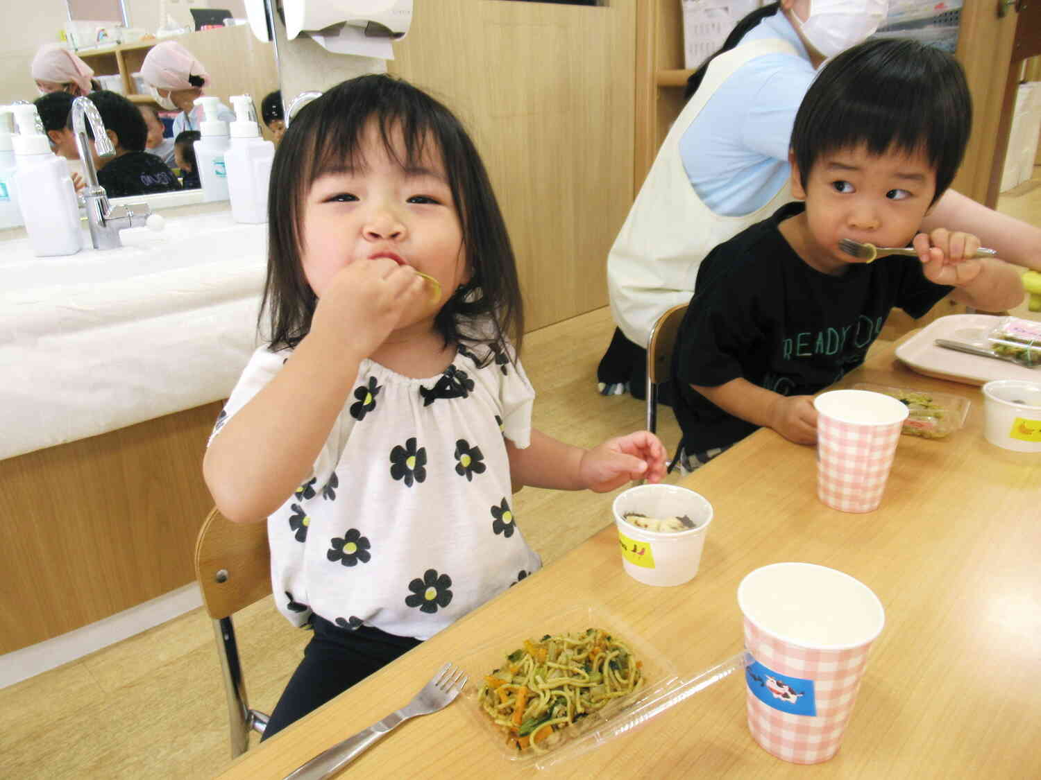 夏祭り給食♪おいしいね！