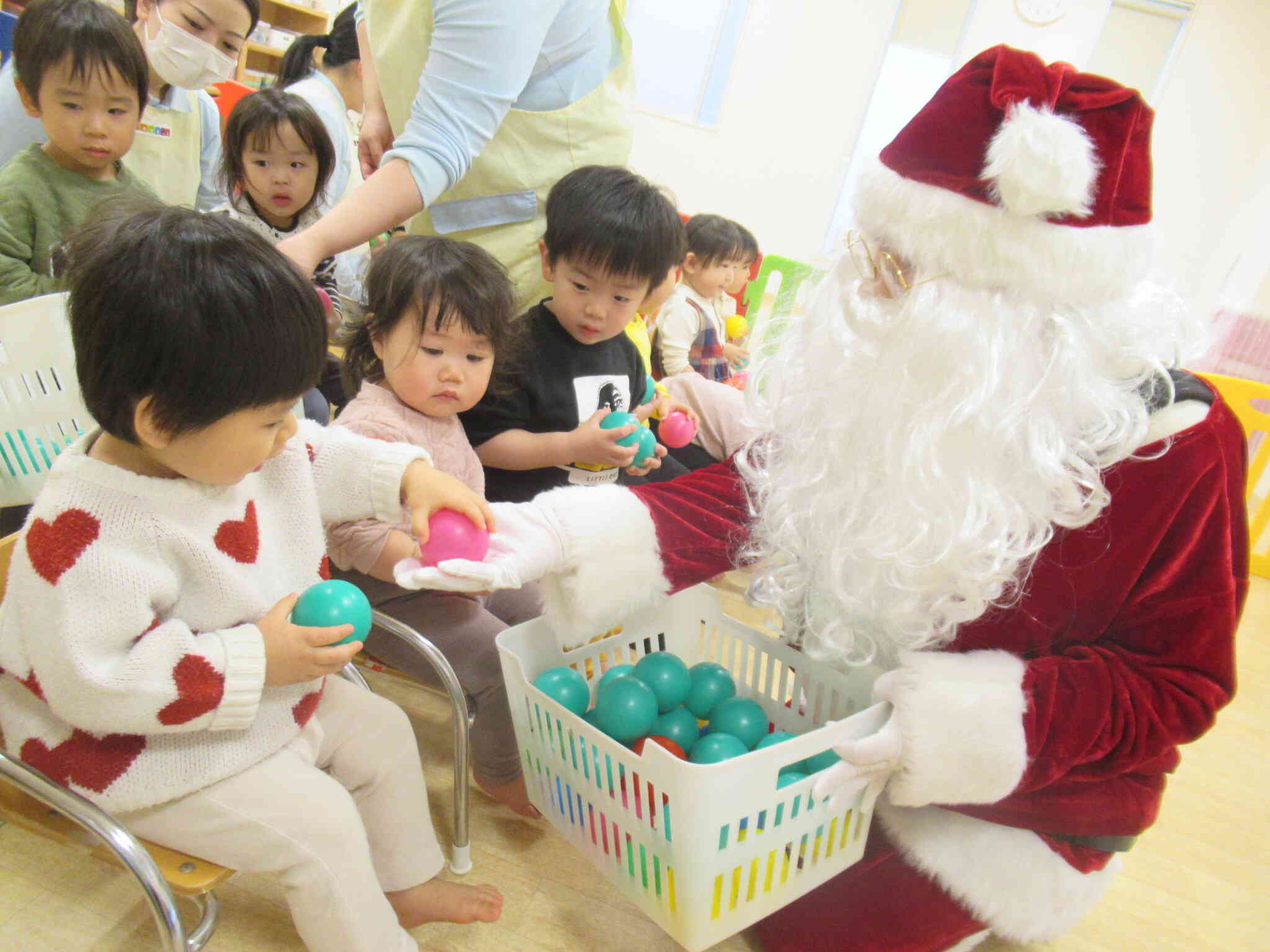 ツリーの飾りつけ