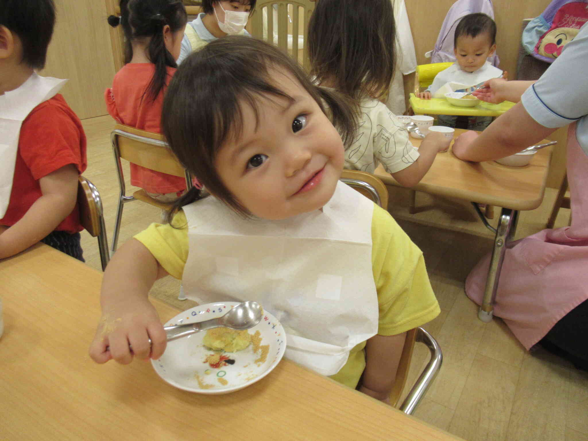 お月見団子おいしいなぁ♪