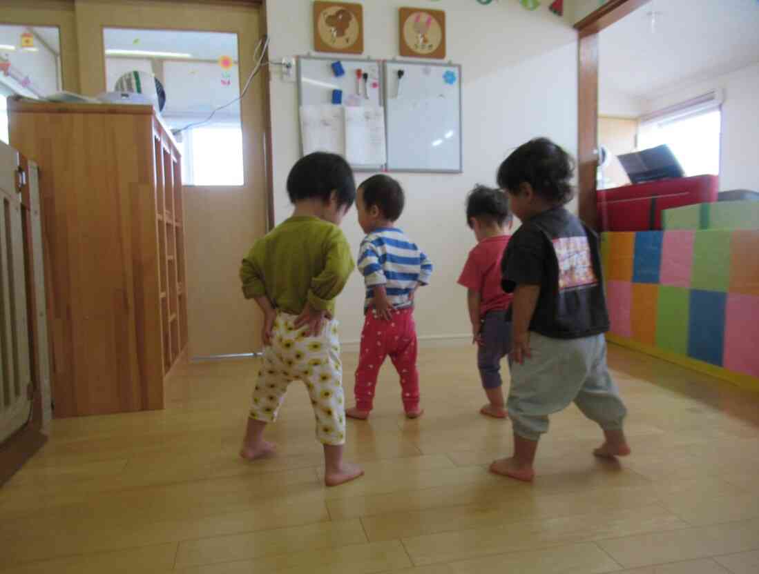 おしりフリフリ♪かわいいダンス中。