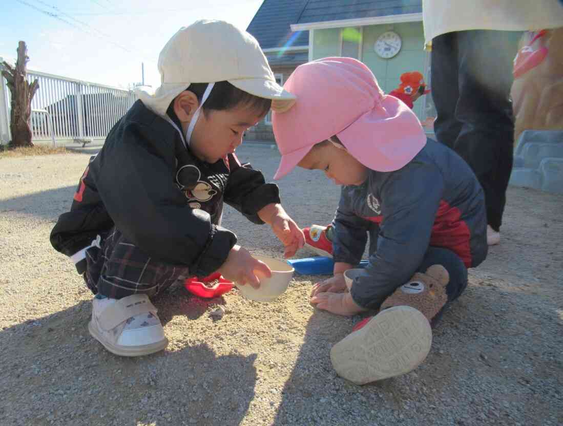 仲良く一緒に！たくさん作ろうね！
