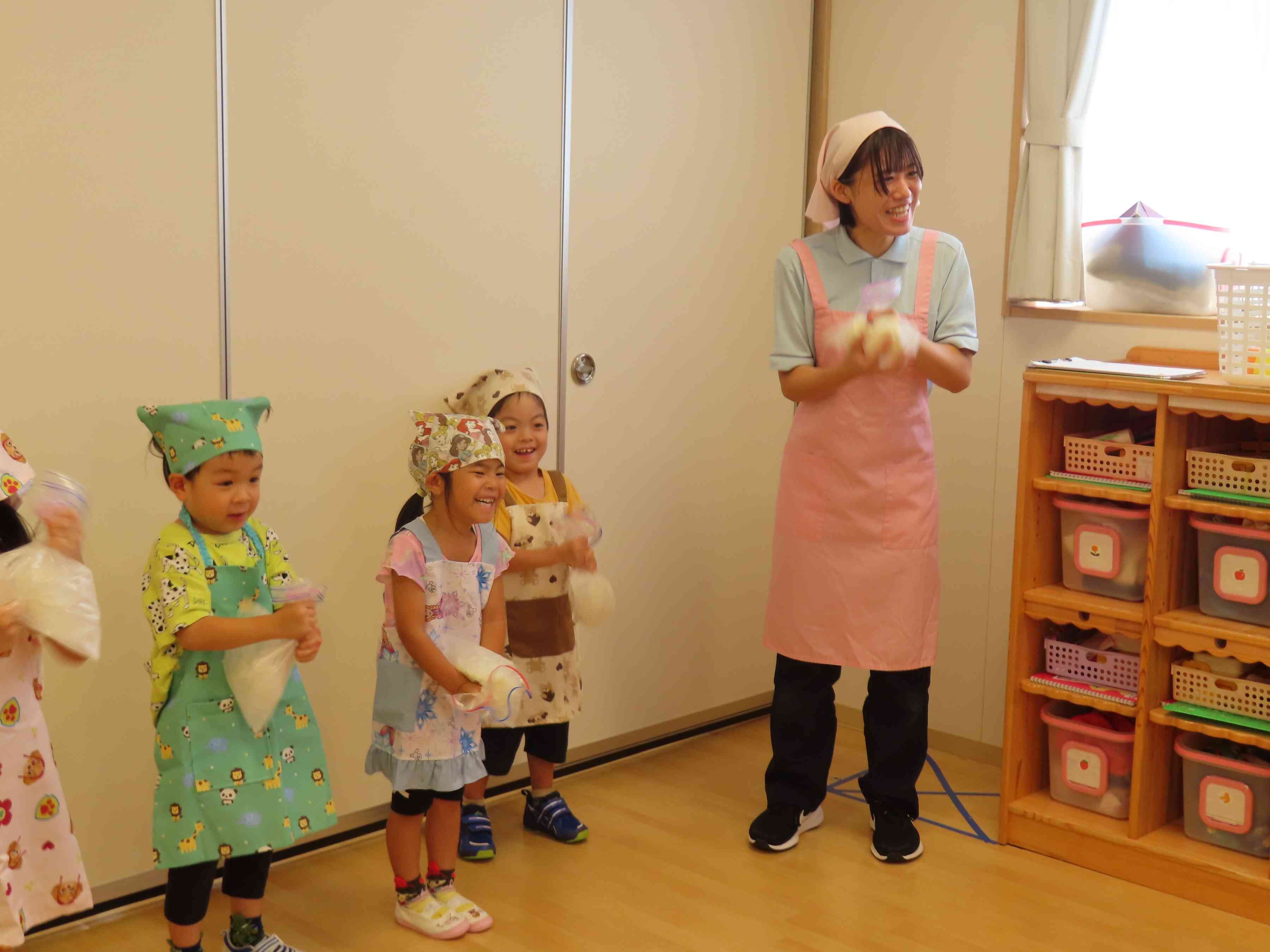 美味しいアイスの為ならば…と頑張るぱんだぐみ（４歳児）