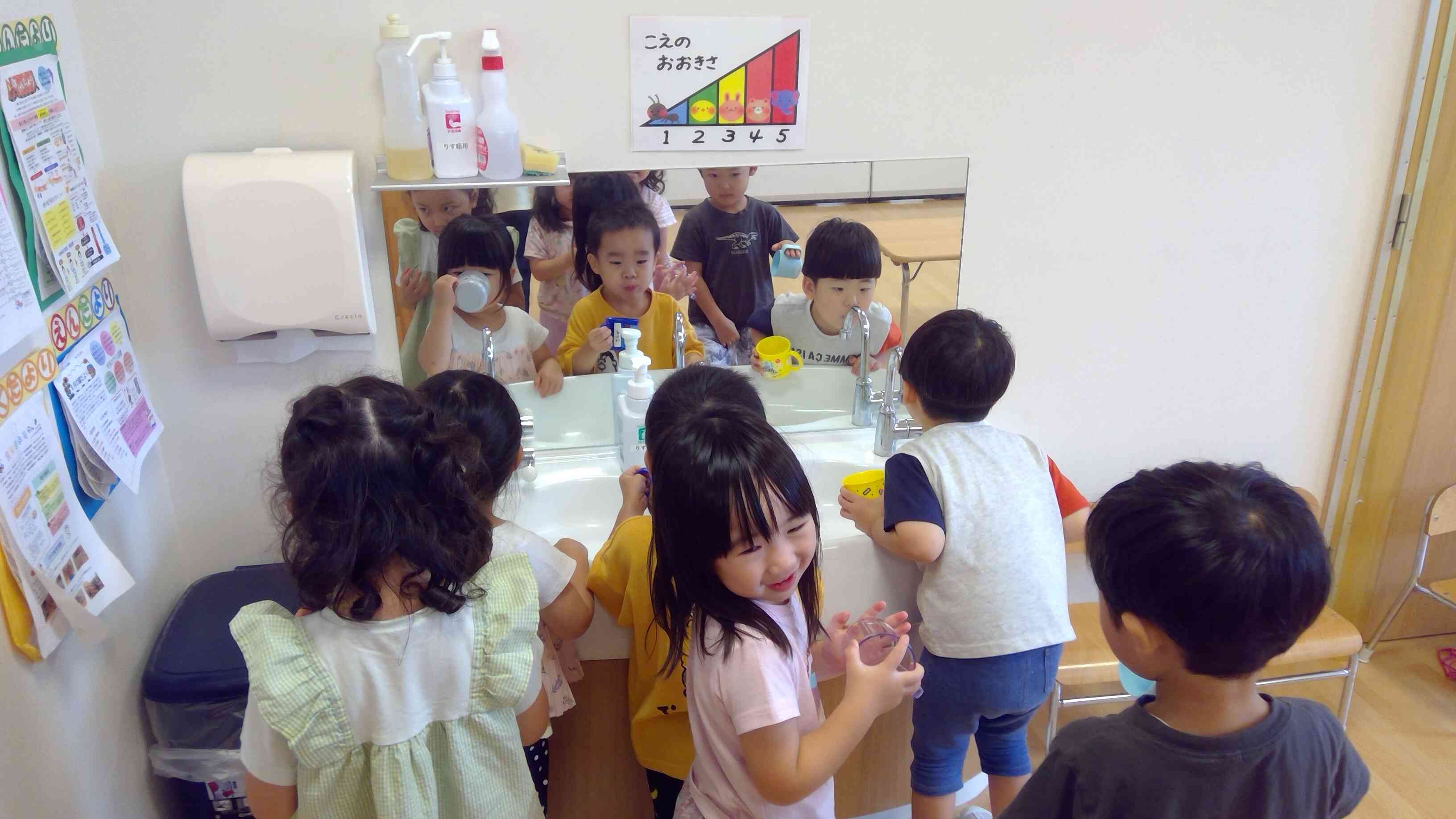 歯磨きが始まりました