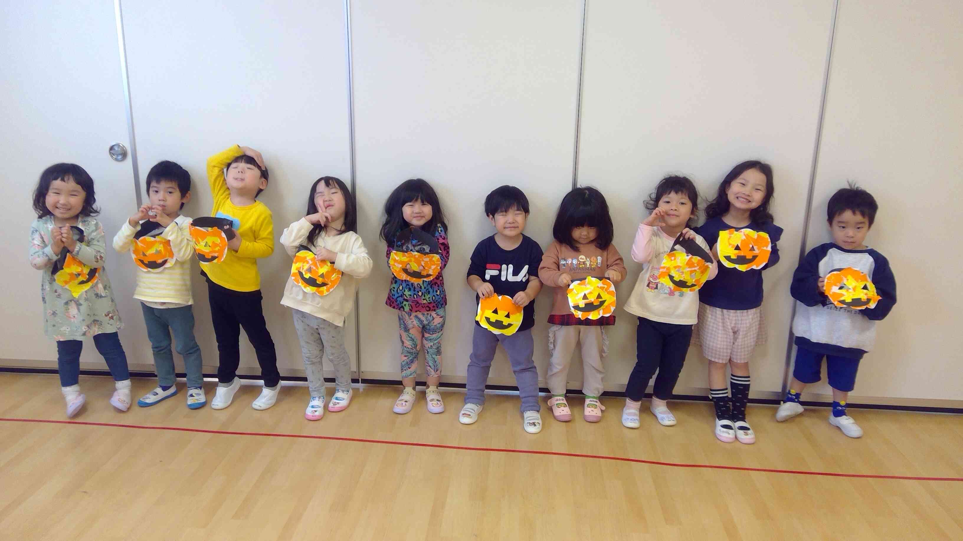 ハロウィーンのお面出来上がりました!