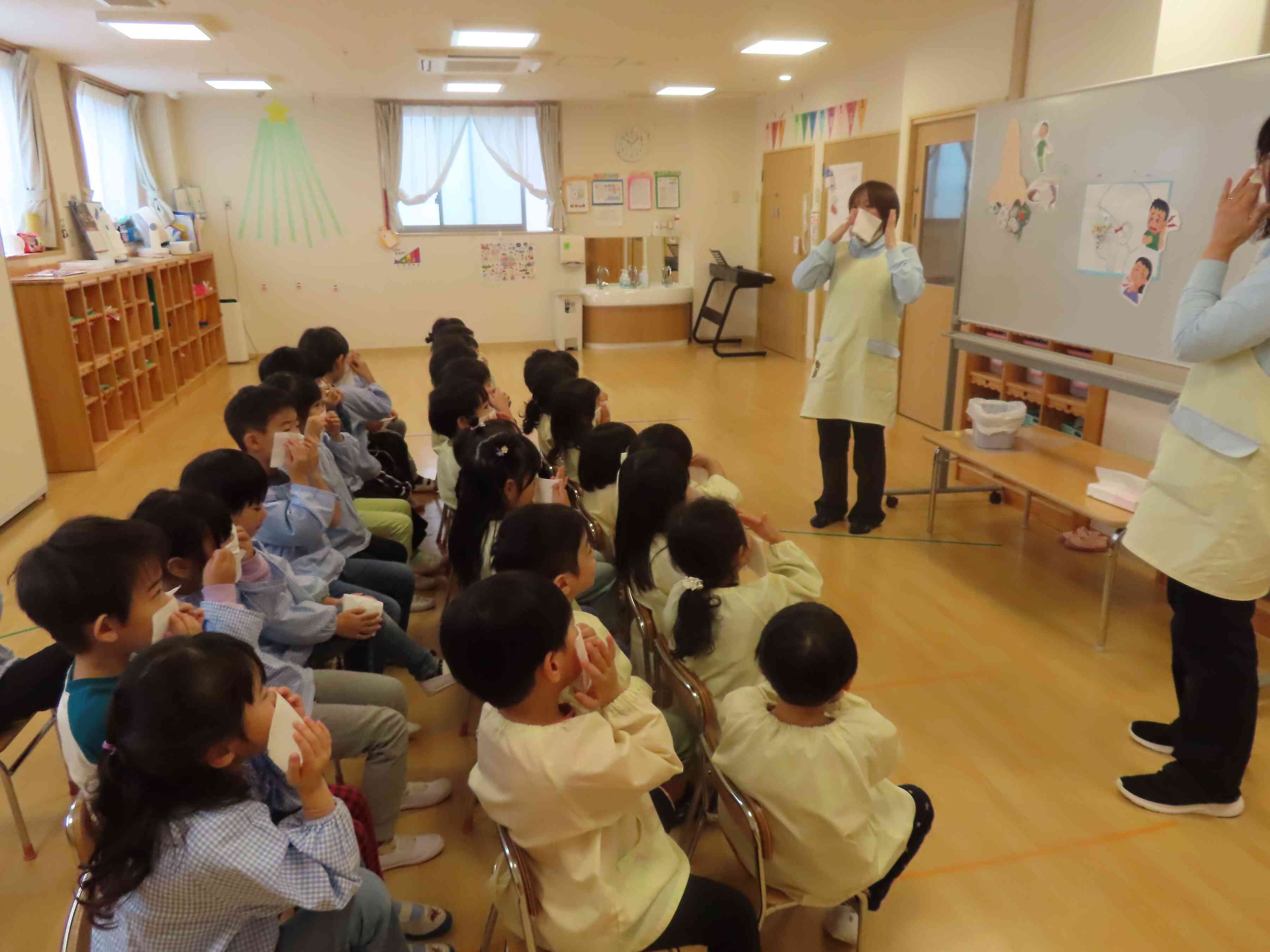 保健指導（鼻のかみ方）