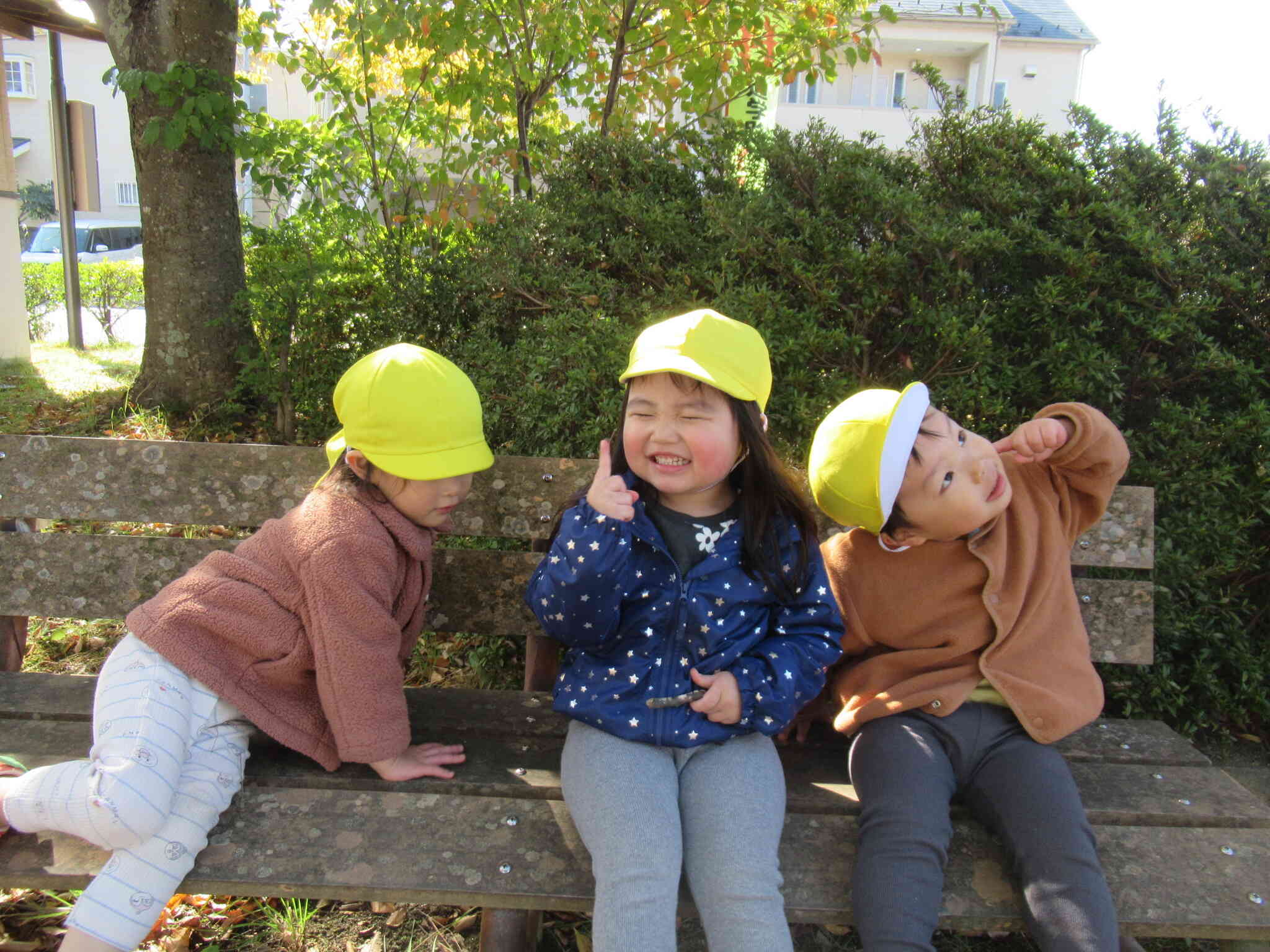 ベンチでひとやすみ♡