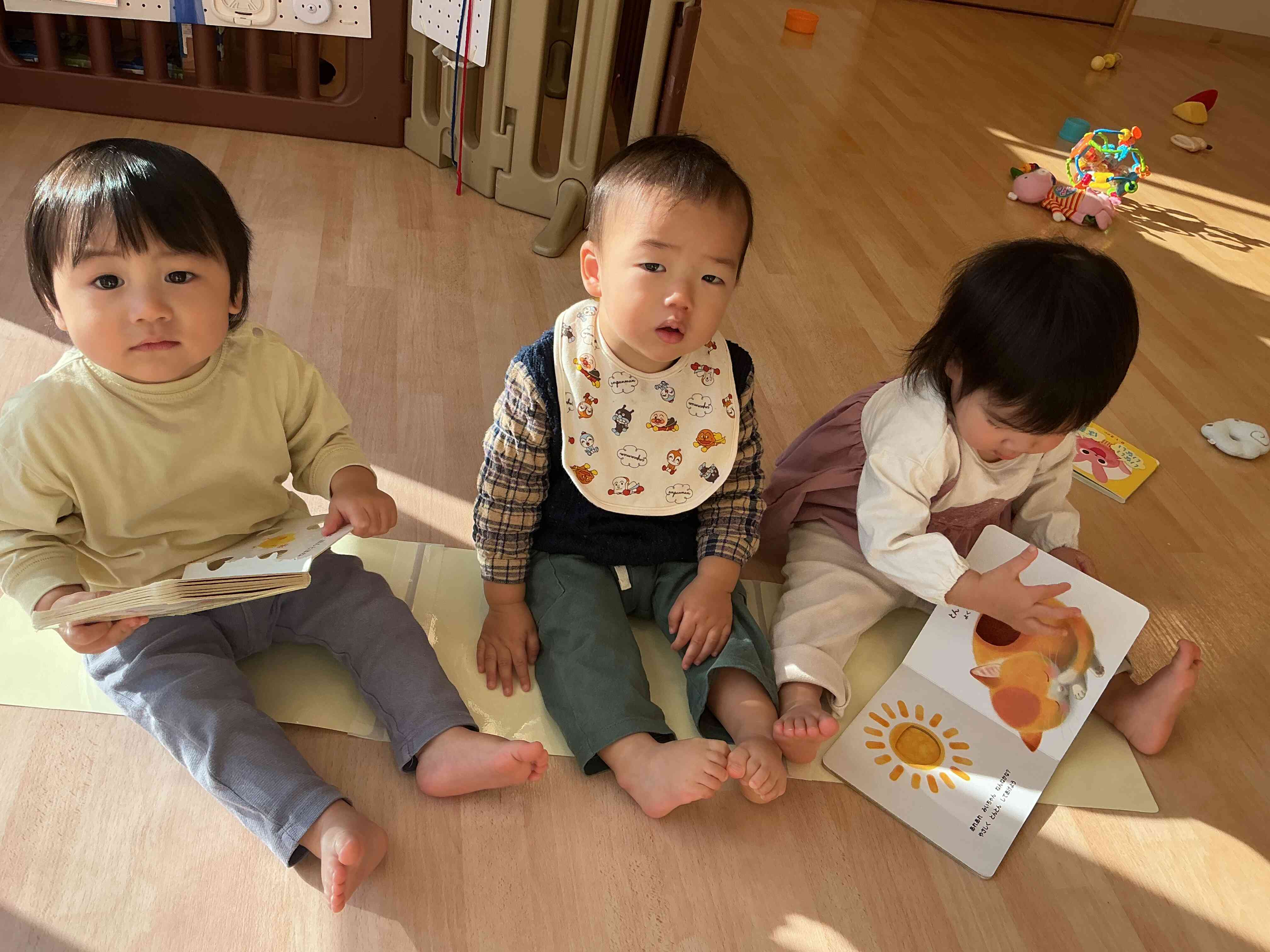 11月のひよこぐみ（０歳児）の様子