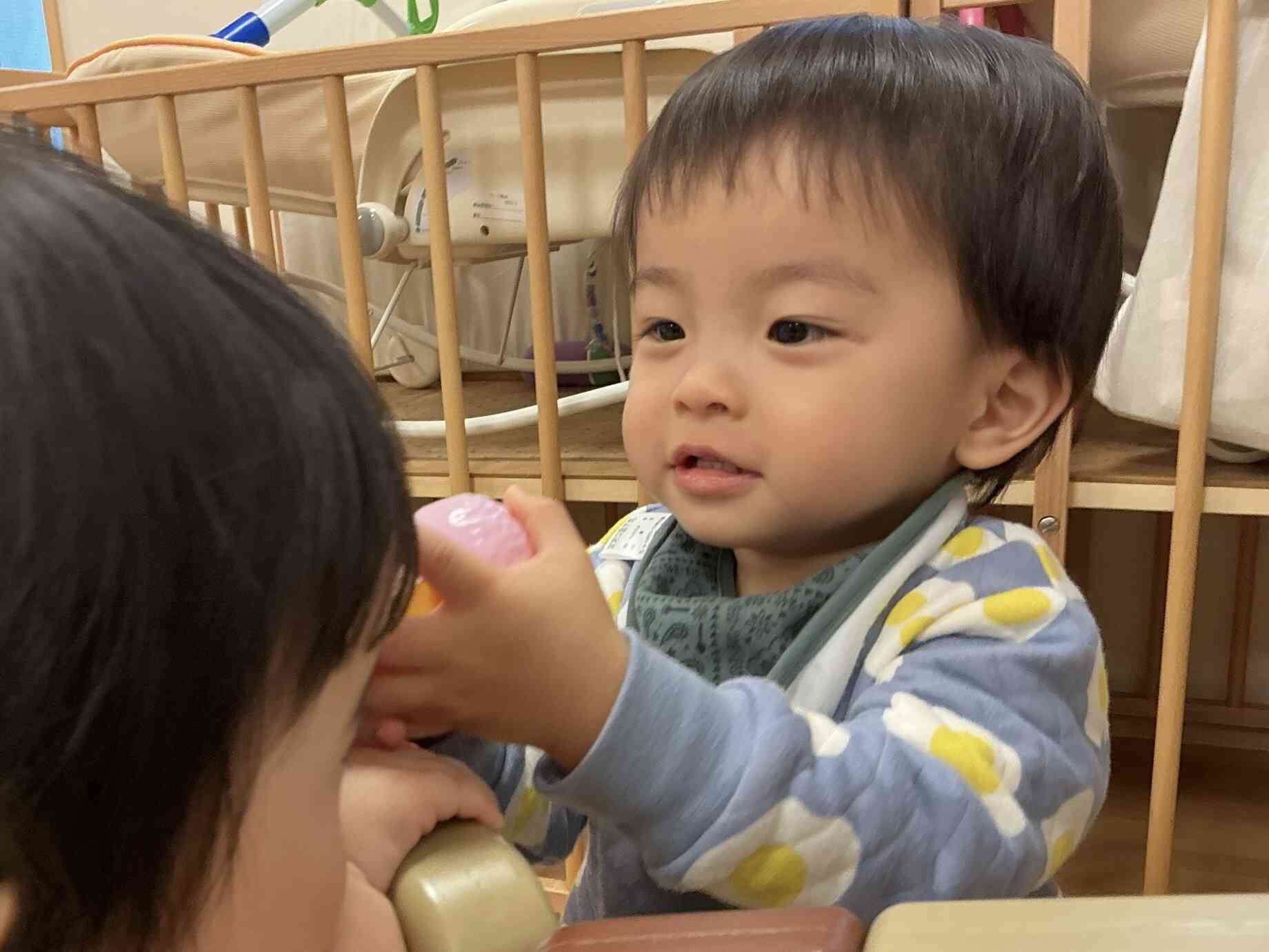 お友達にどうぞ優しいね。