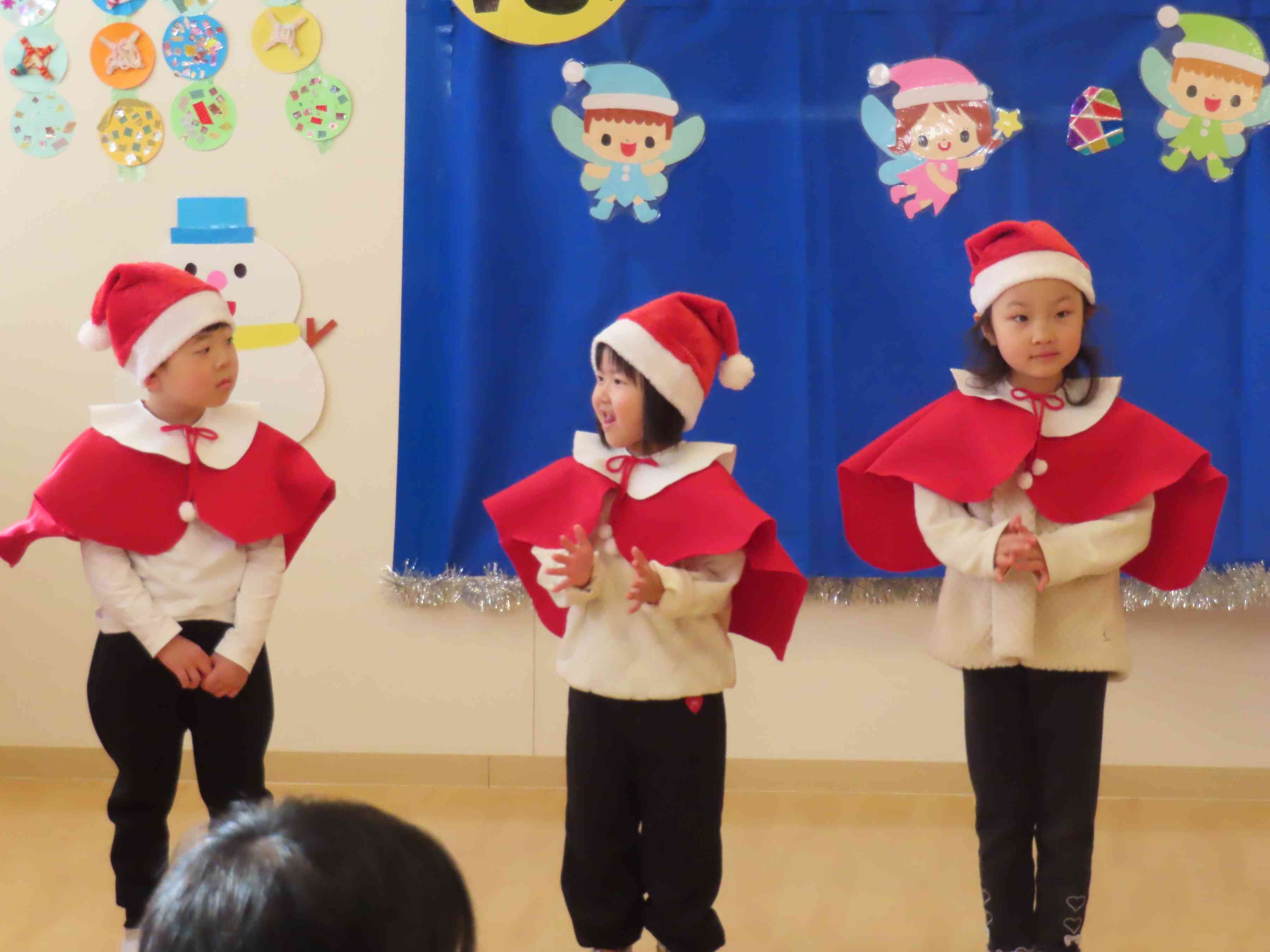 りすぐみ（3歳児）手話に挑戦です。