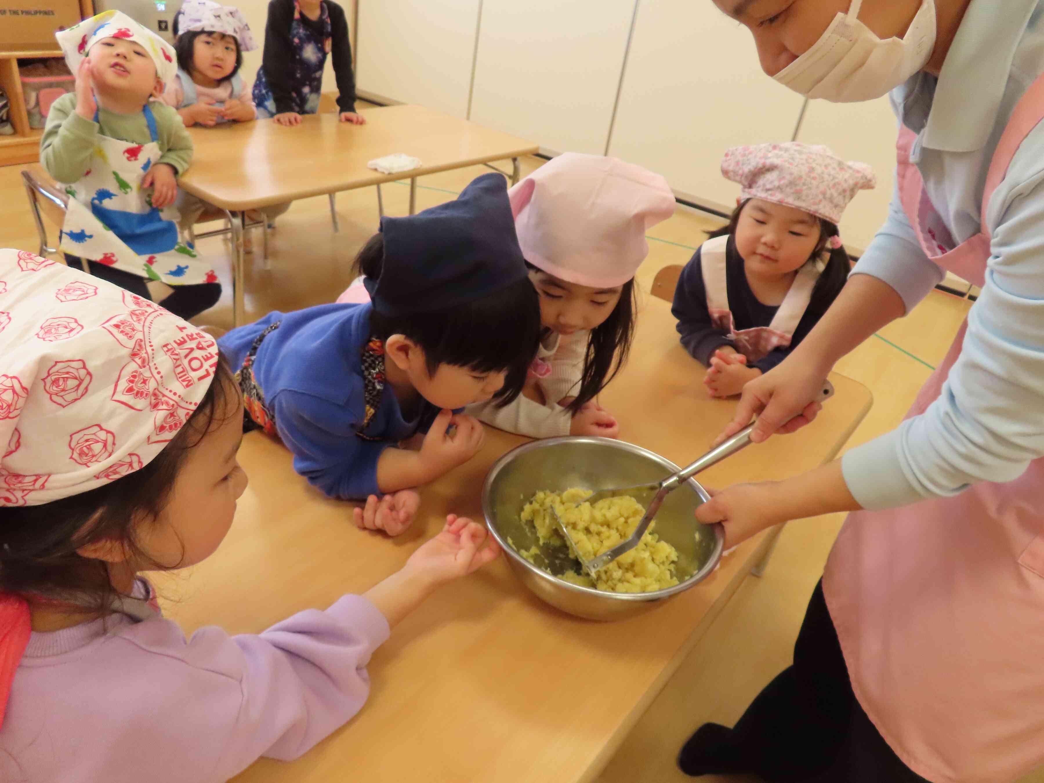 さつまいもの茶巾をつくったよ！