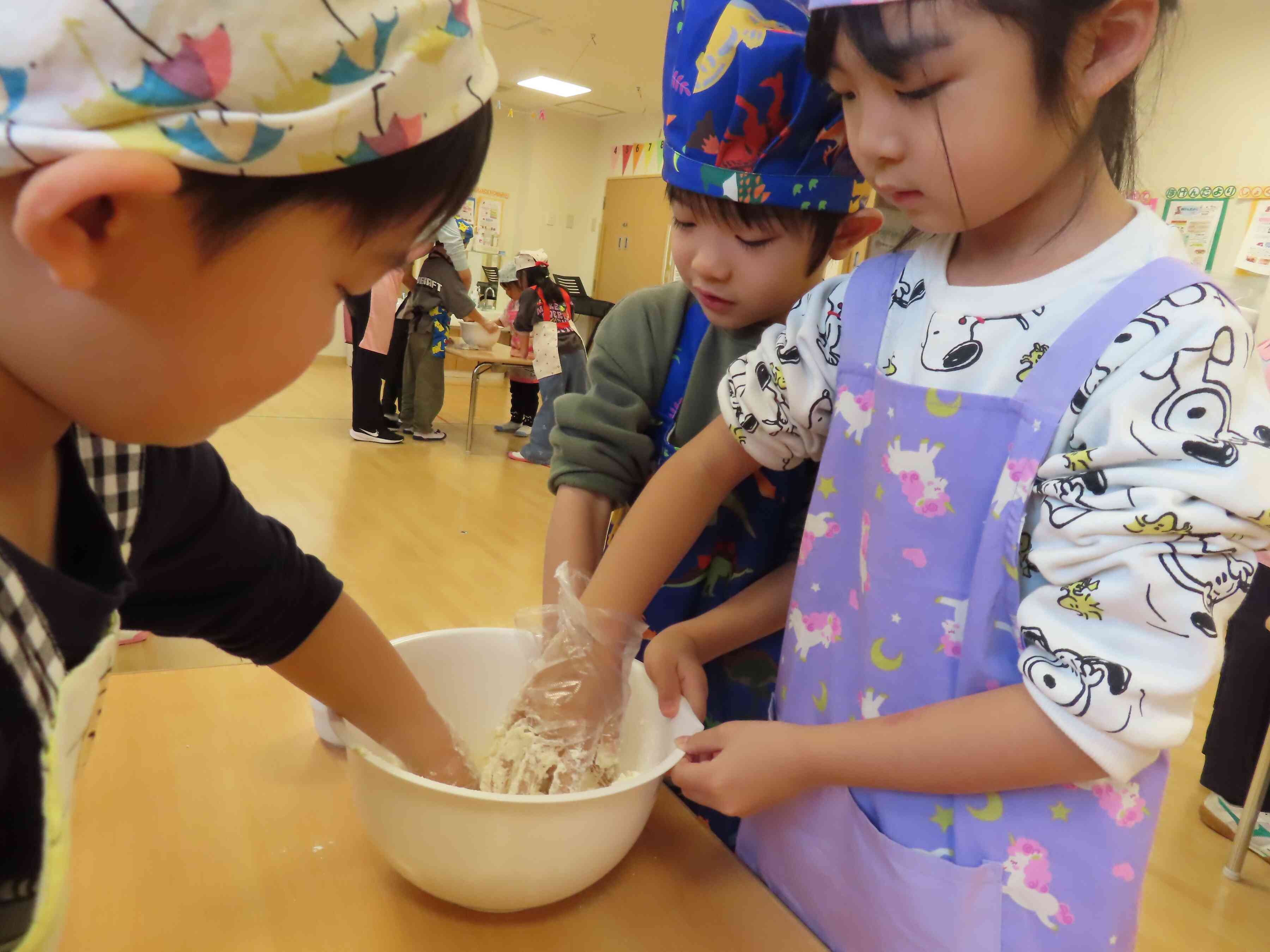 一生懸命こねます！