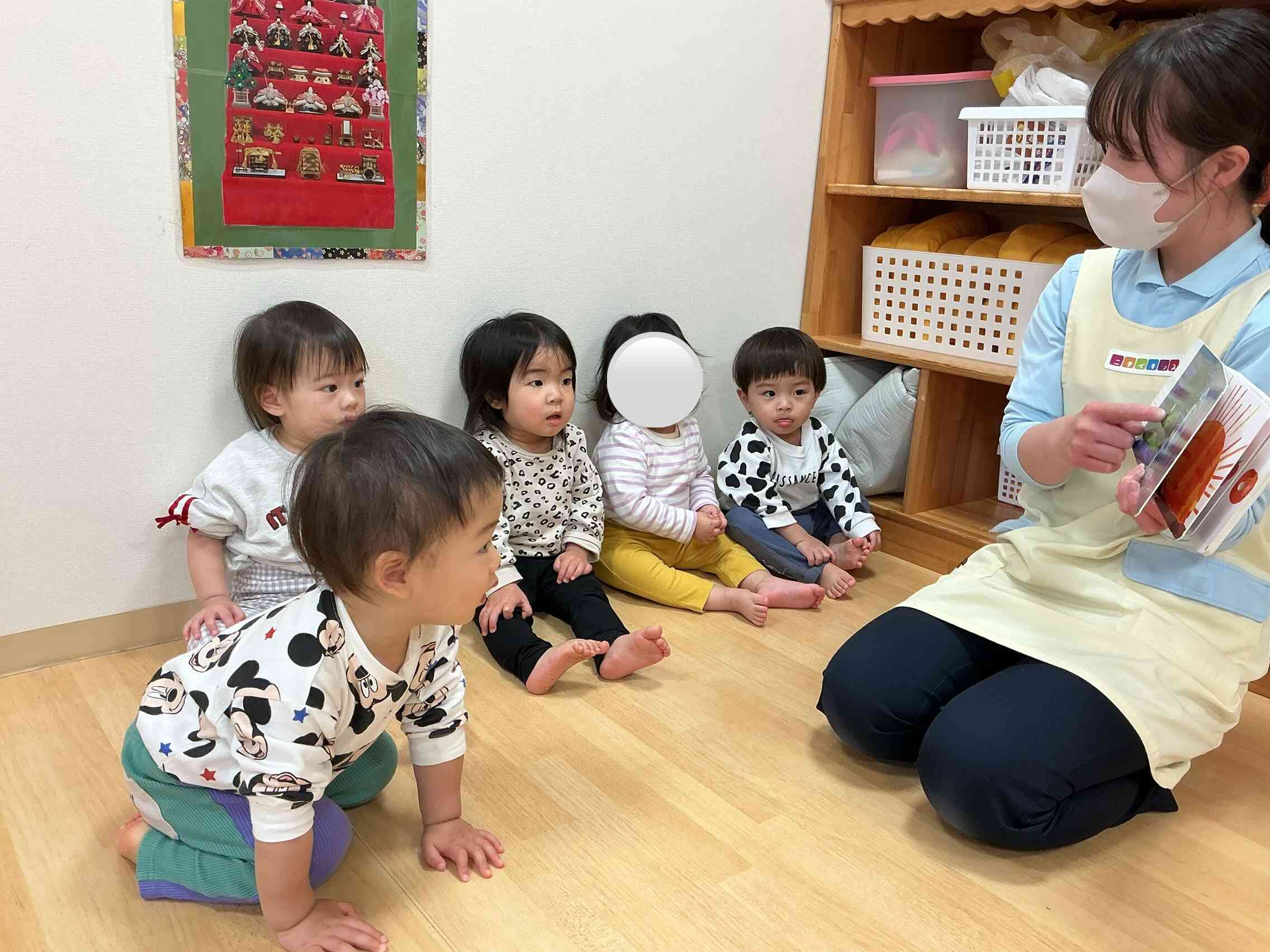 みんな絵本に夢中です