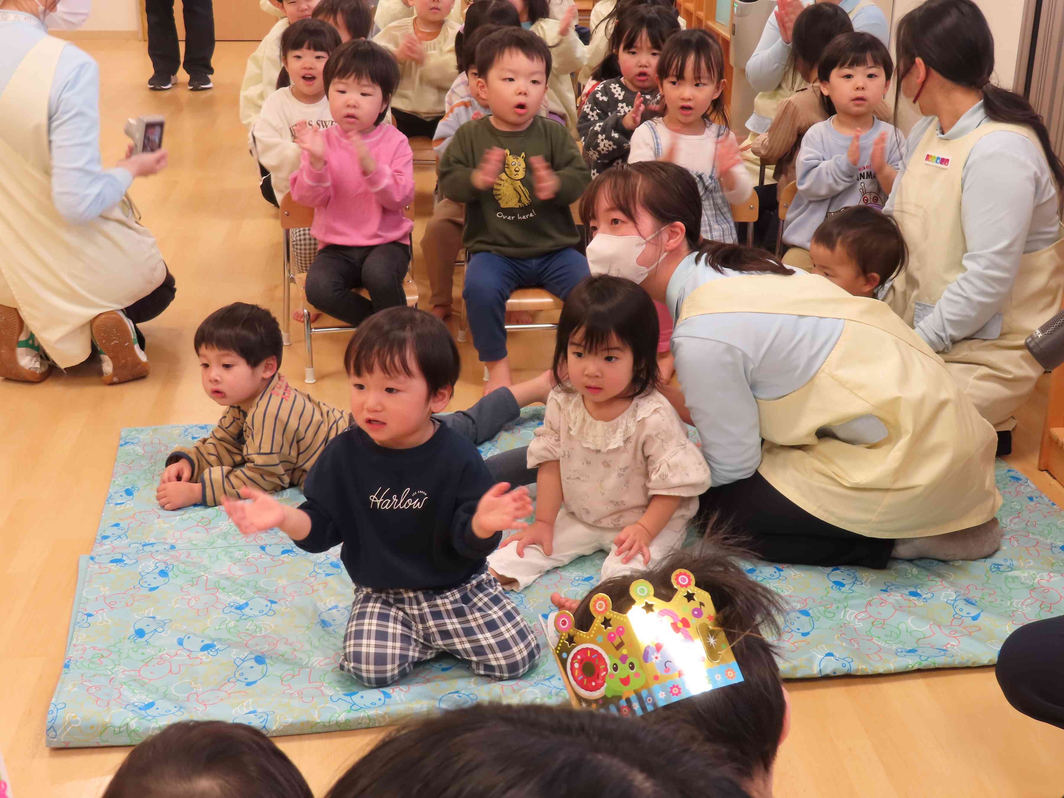 たんたんたんじょうびのお歌元気に歌いました。