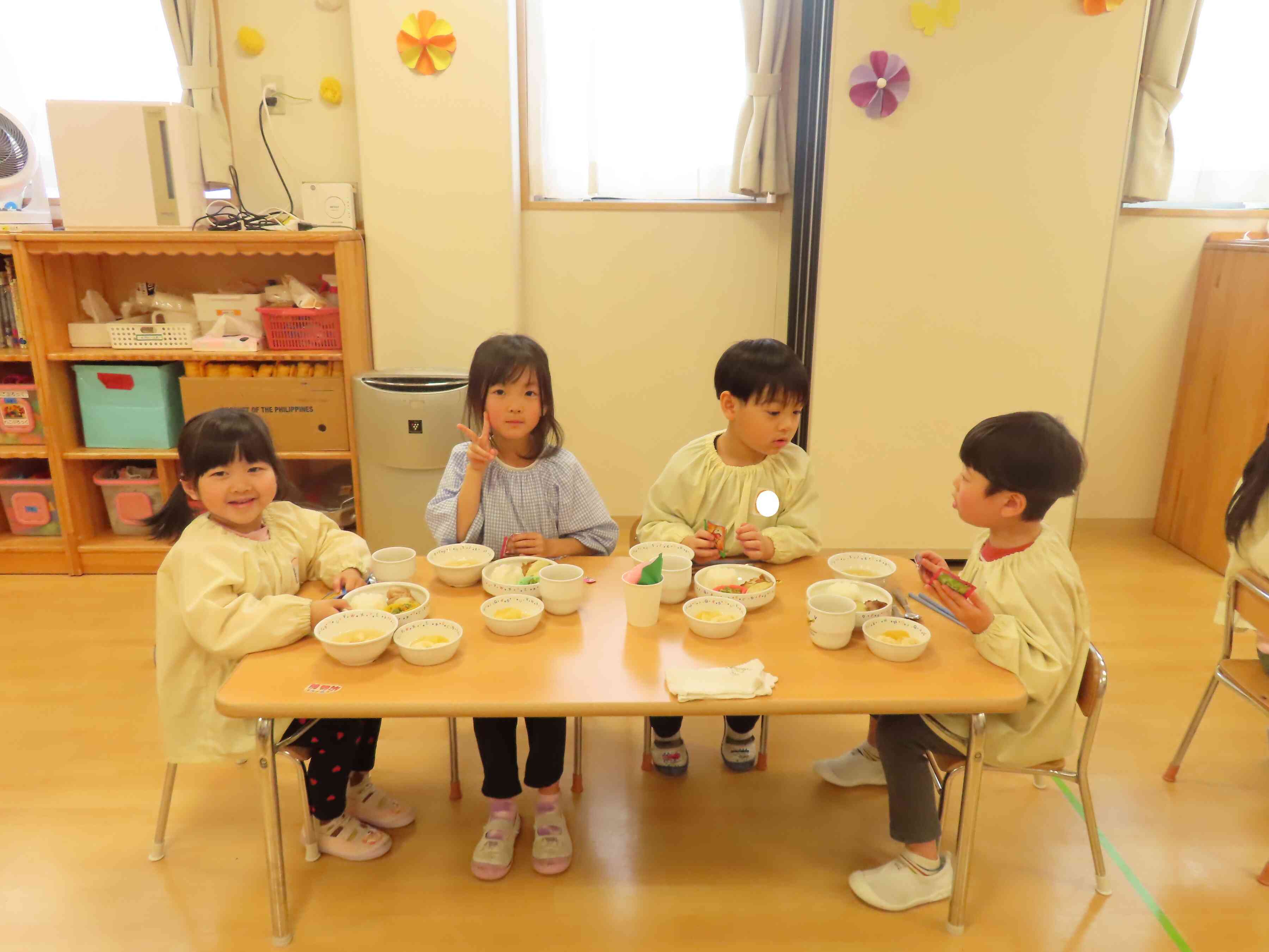 みんなで一緒に食べると美味しいね。