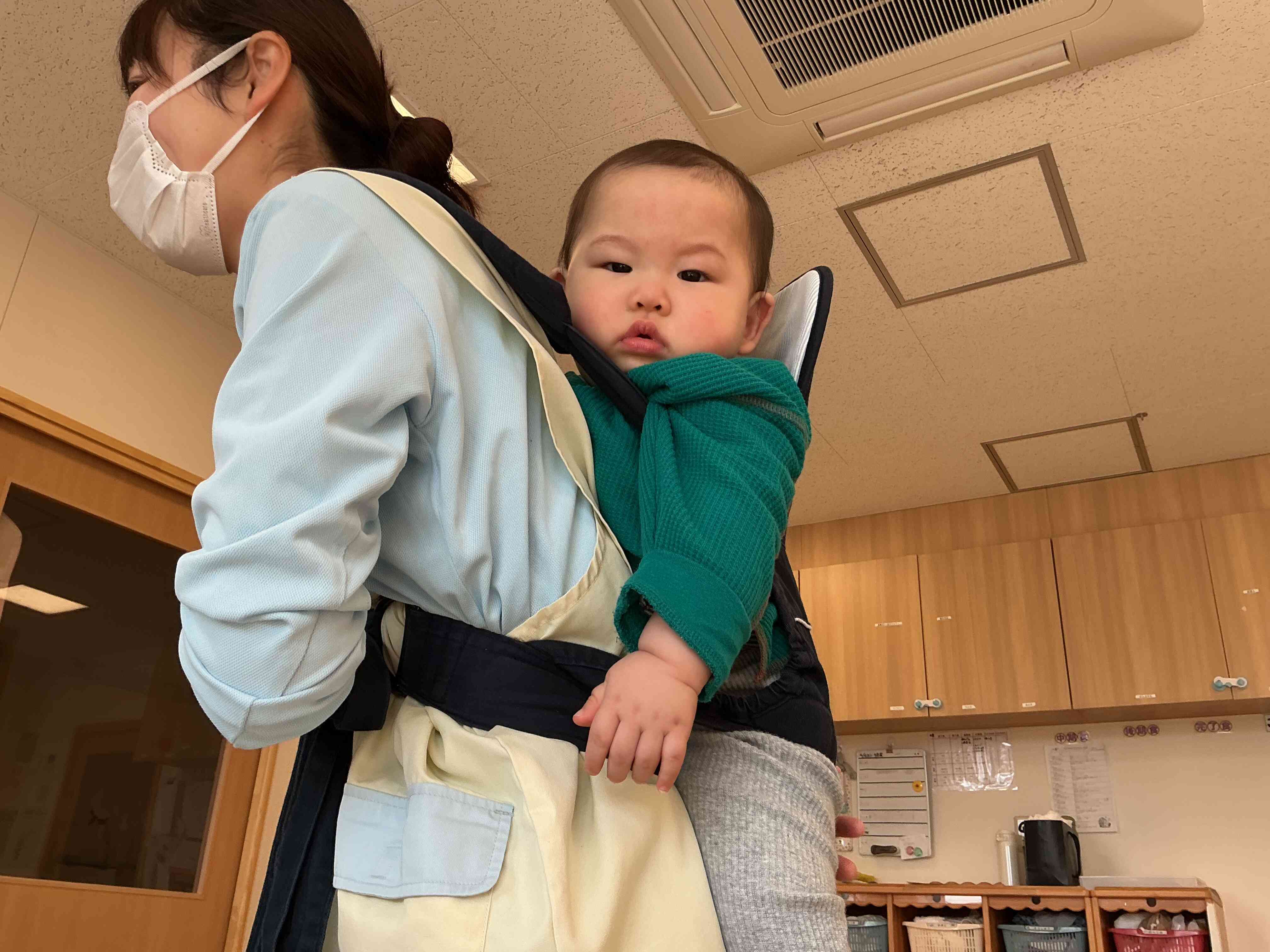 おんぶで安心。