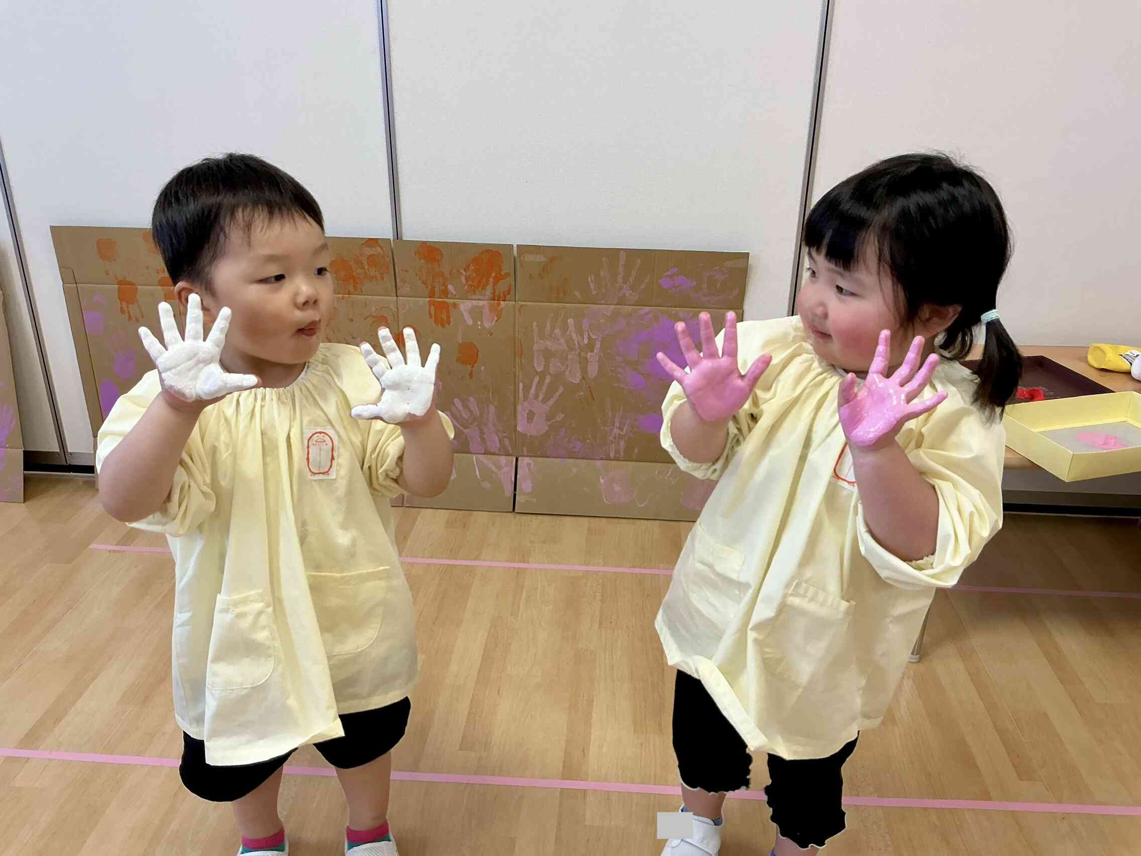 絵の具遊びをしたよ！