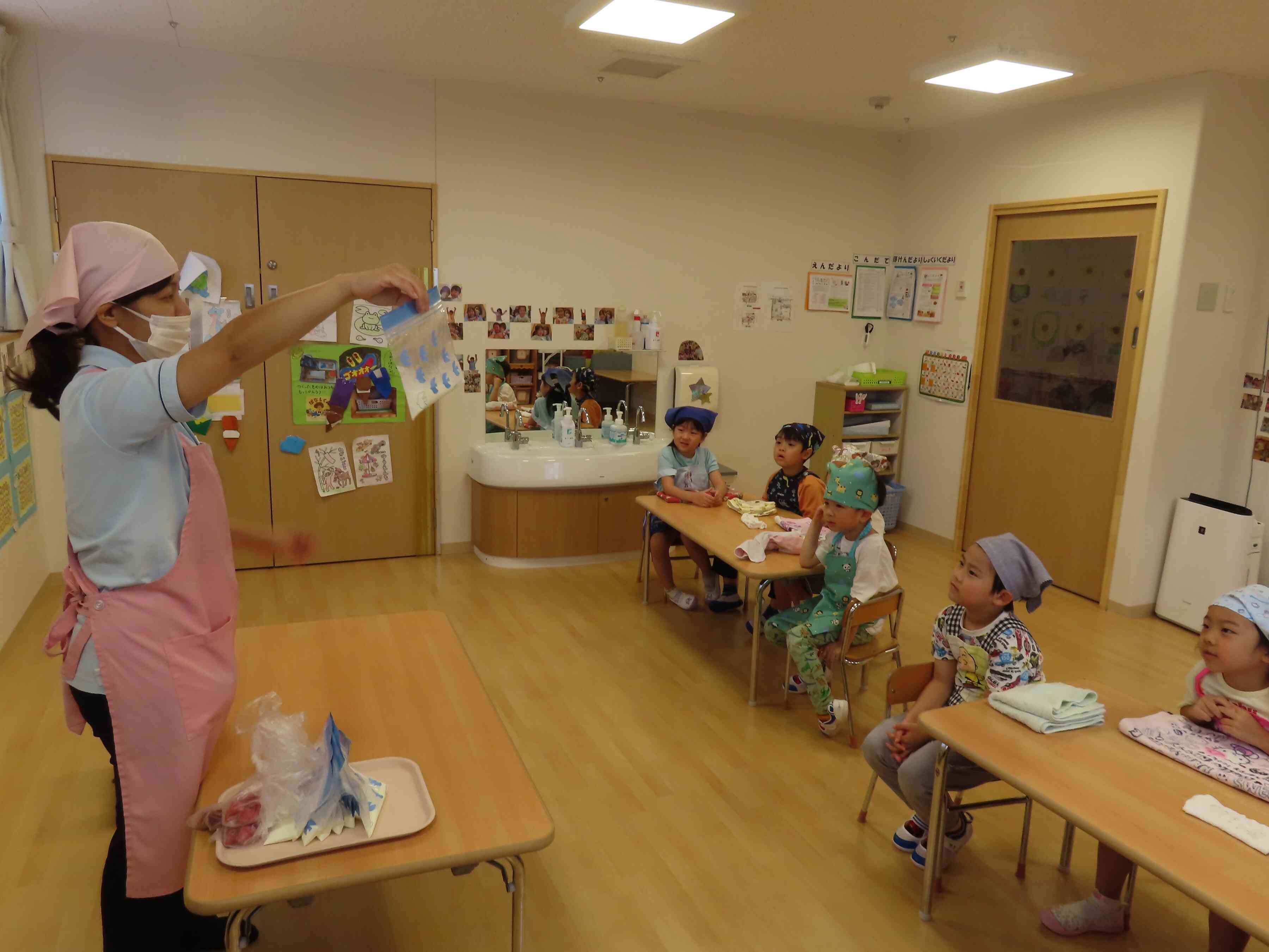 イチゴみるくアイス