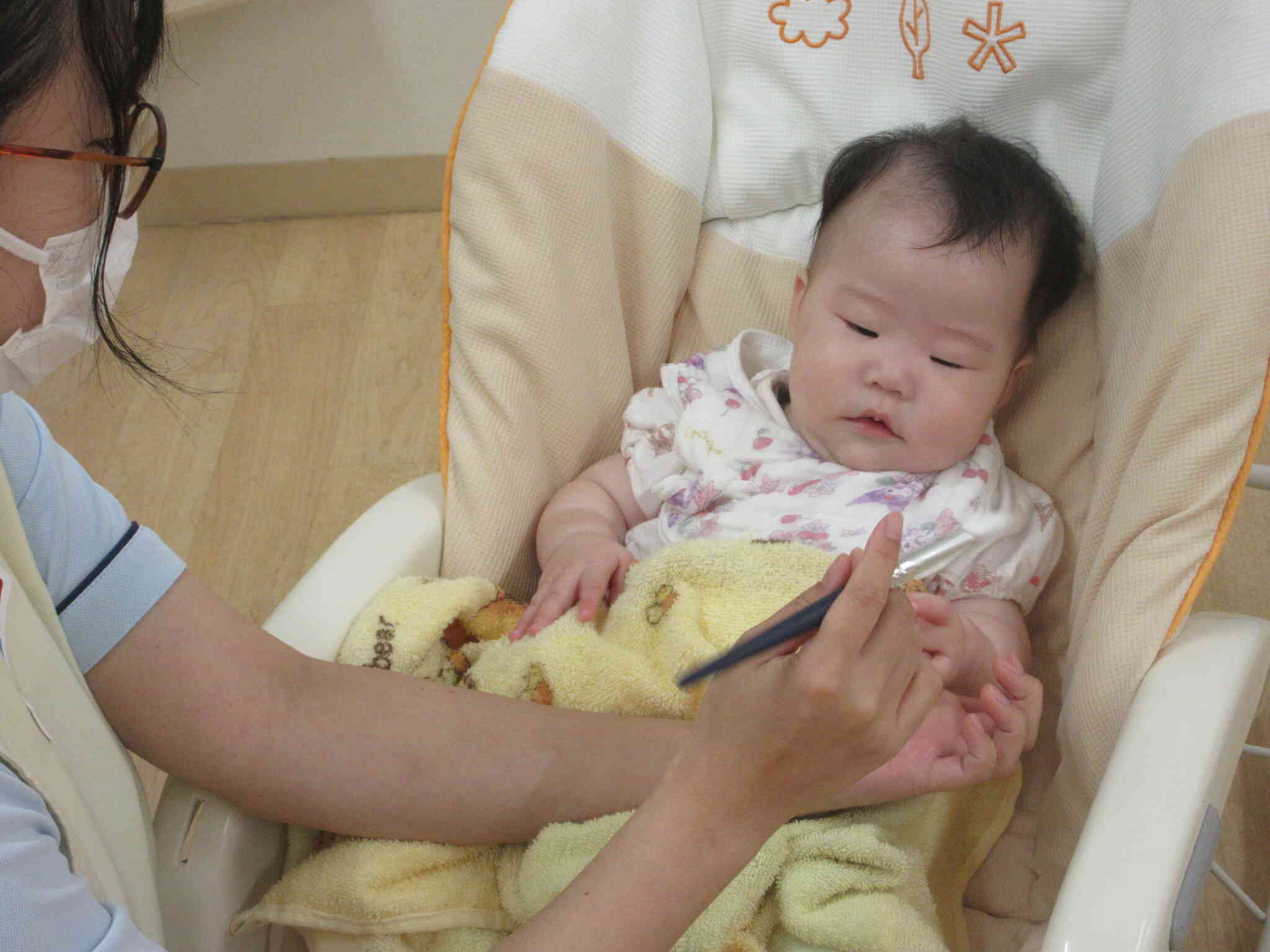 私のおてて、どうするの？？