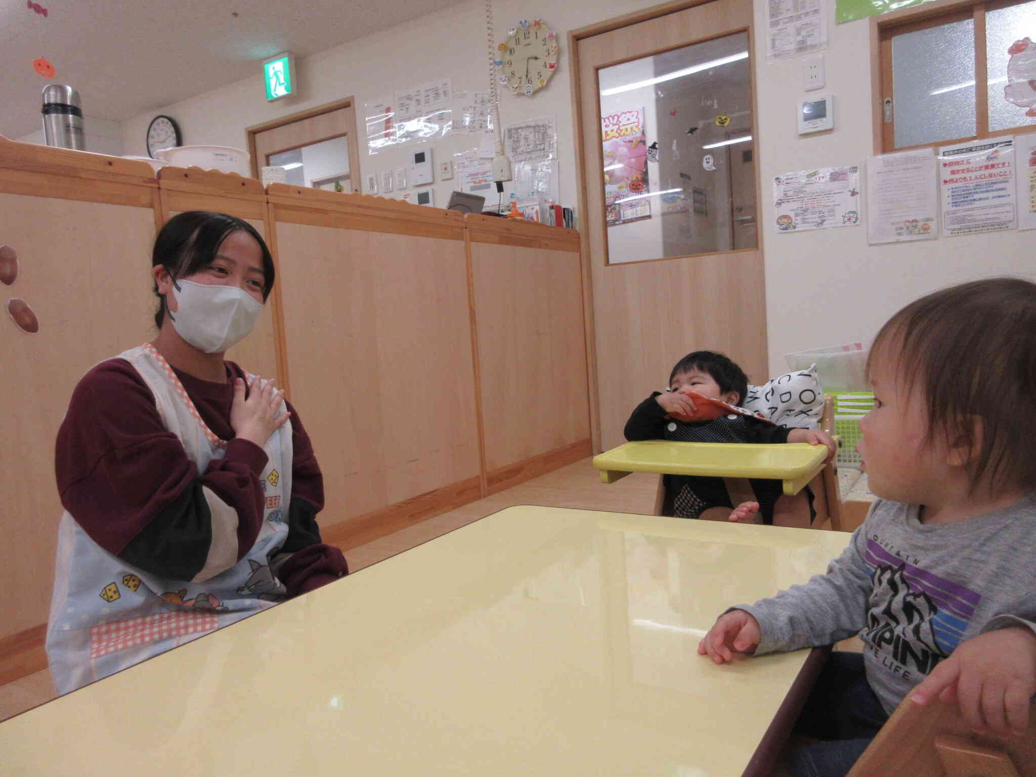 手遊びをしてくれました♪