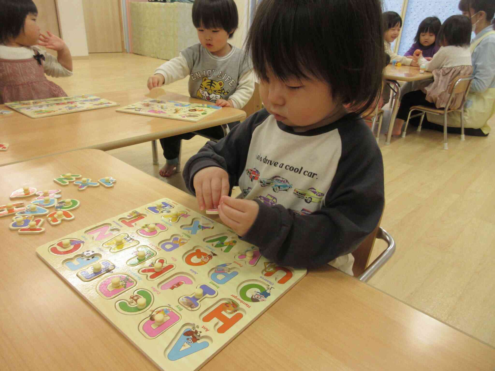 アルファベットのパズルもできるんだよ！