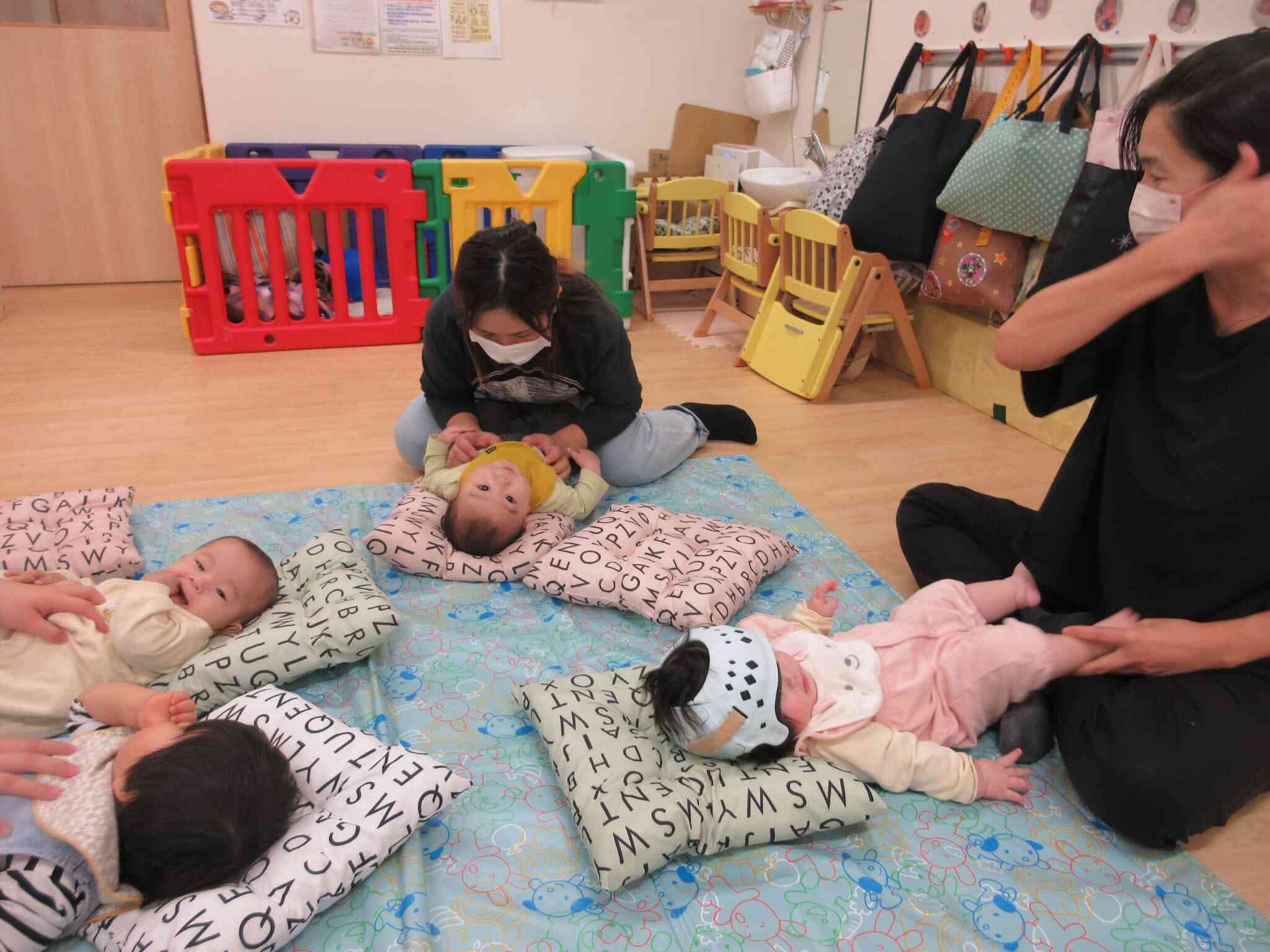 １２月子育てひろば～ベビーマッサージ・ママフィット～