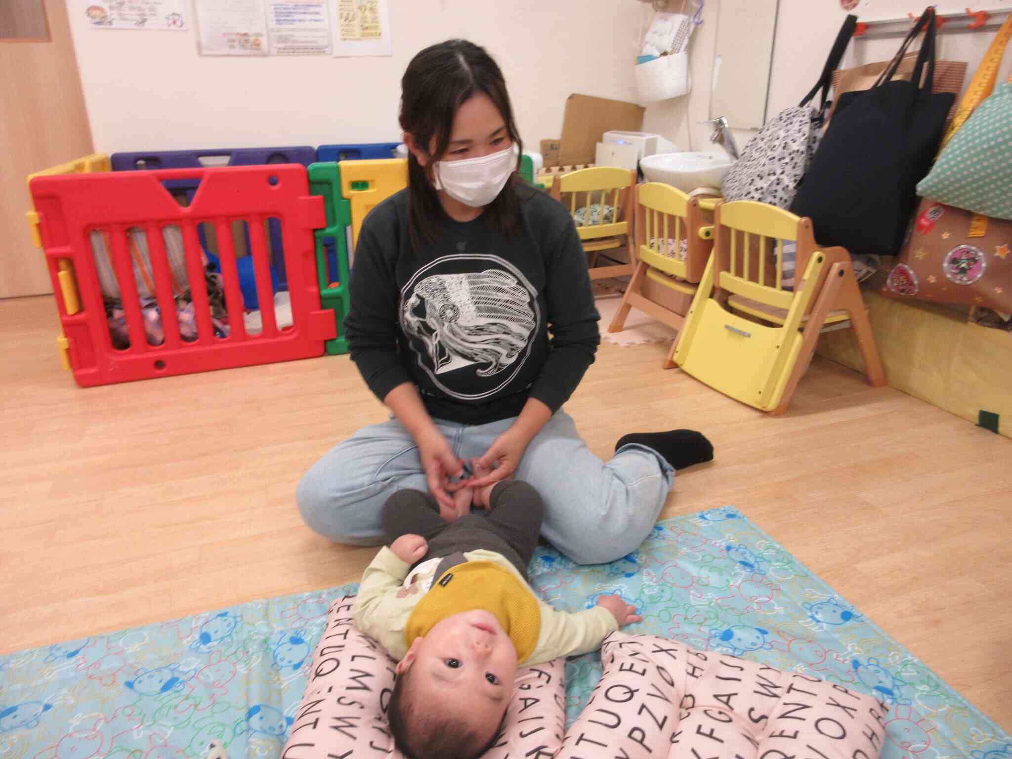 足の裏をマッサージ！