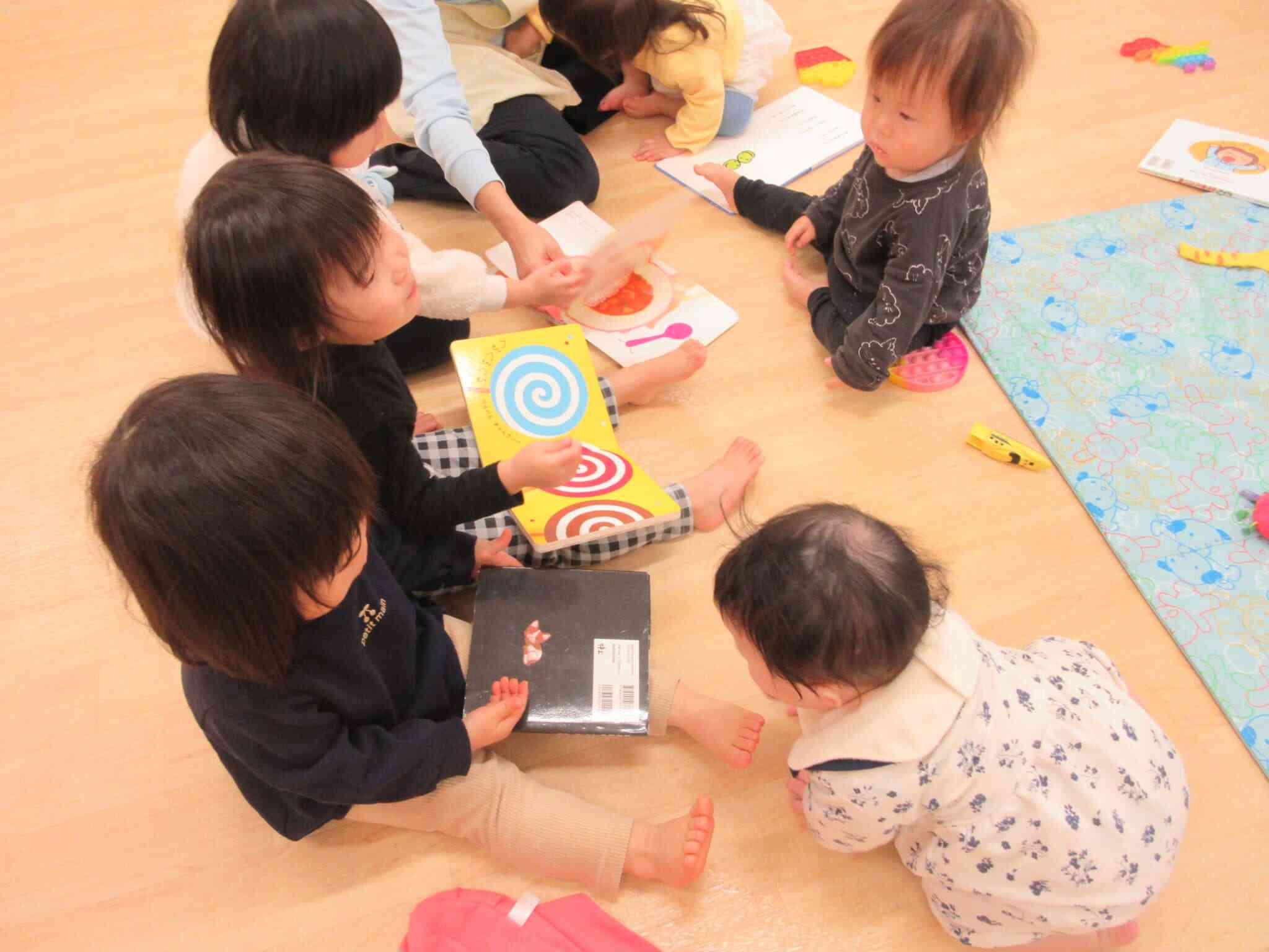 絵本の読み聞かせ、嬉しいね！