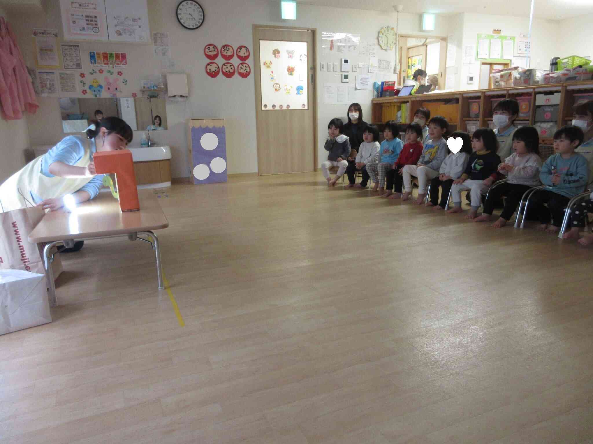 何の形だろう？シルエットクイズ☆