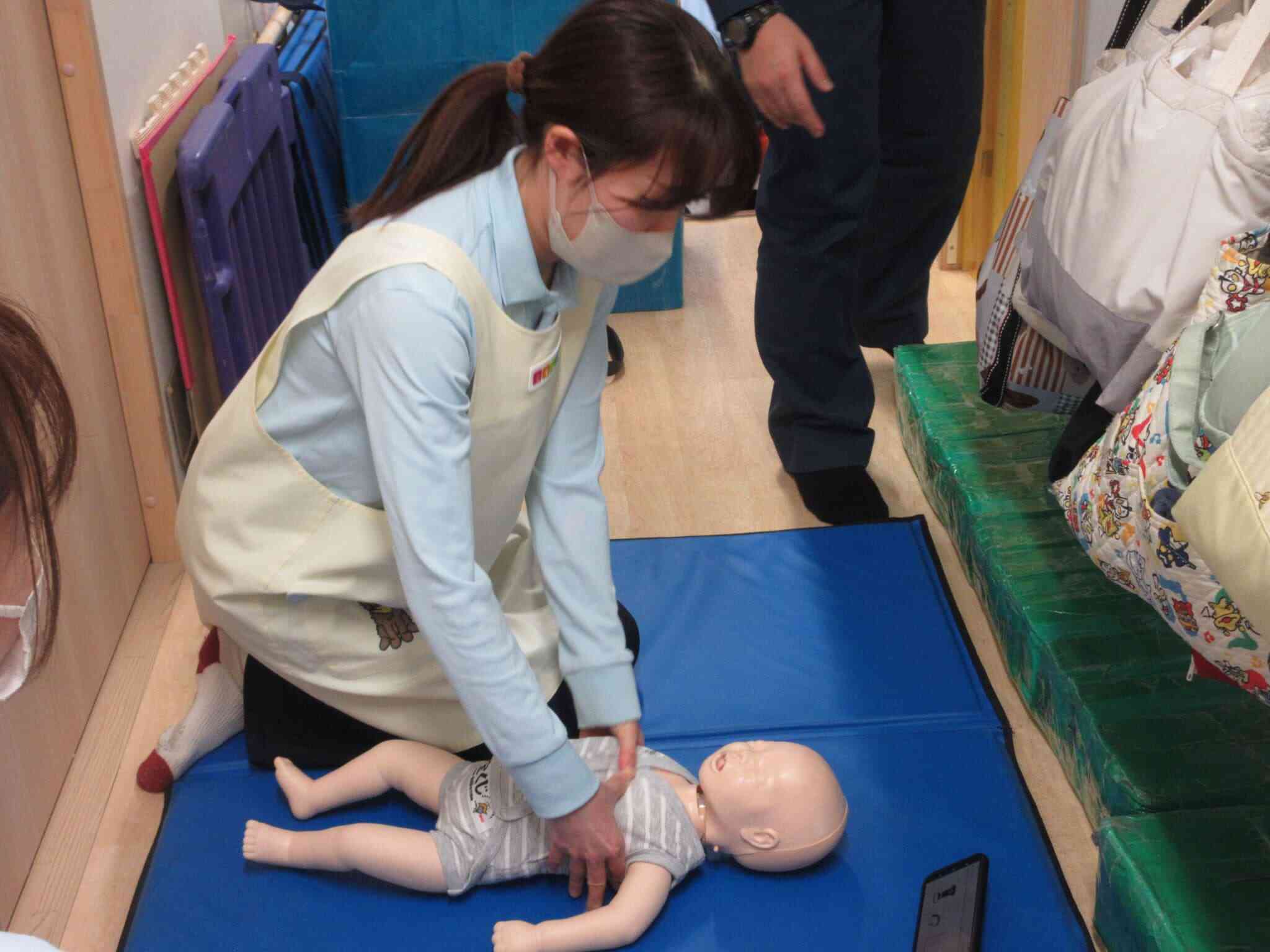 心肺蘇生法、AEDが正しくできるようにアプリを使いました！