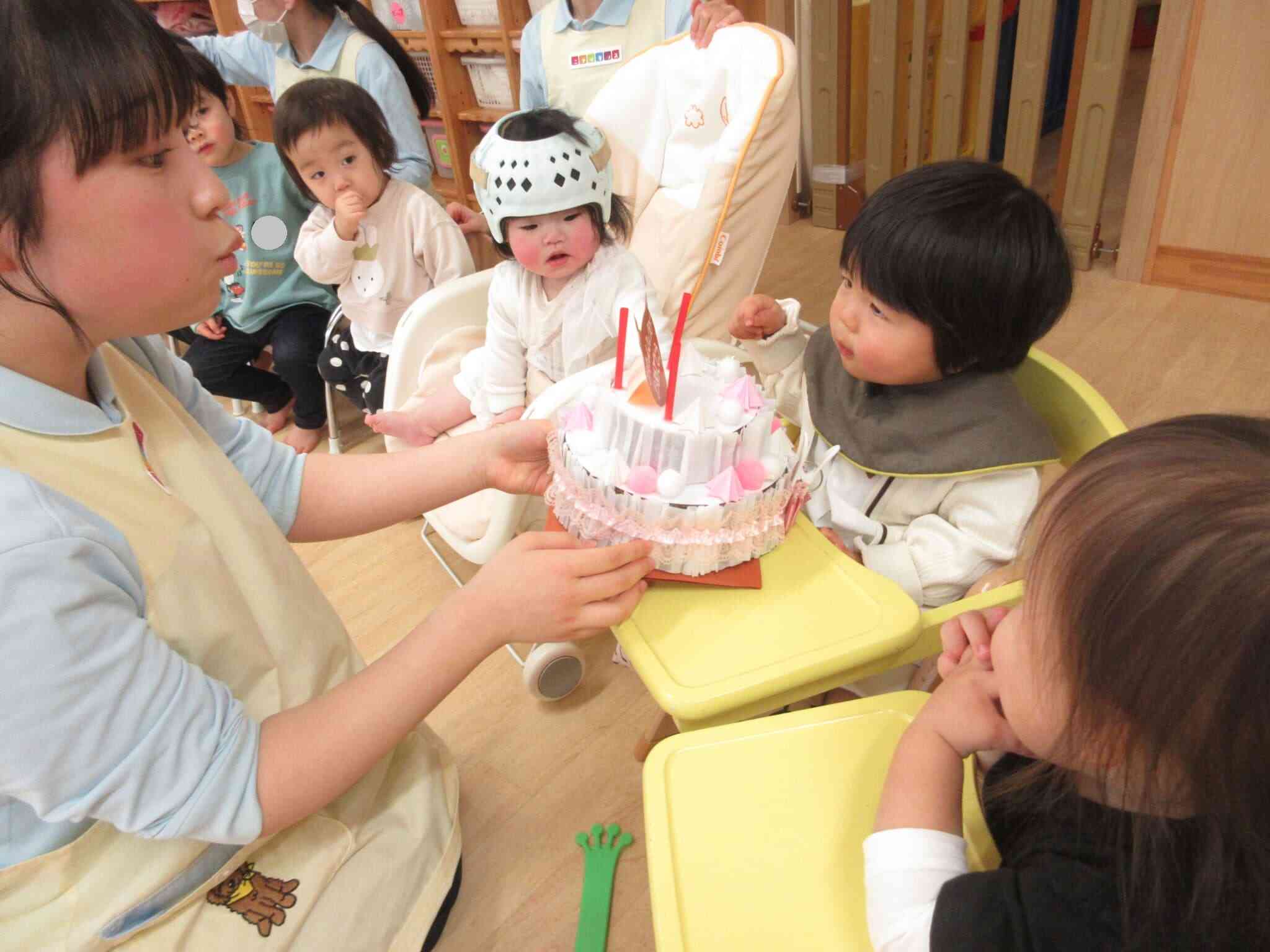 ろうそくフーッ！どんなお願い事したの～？