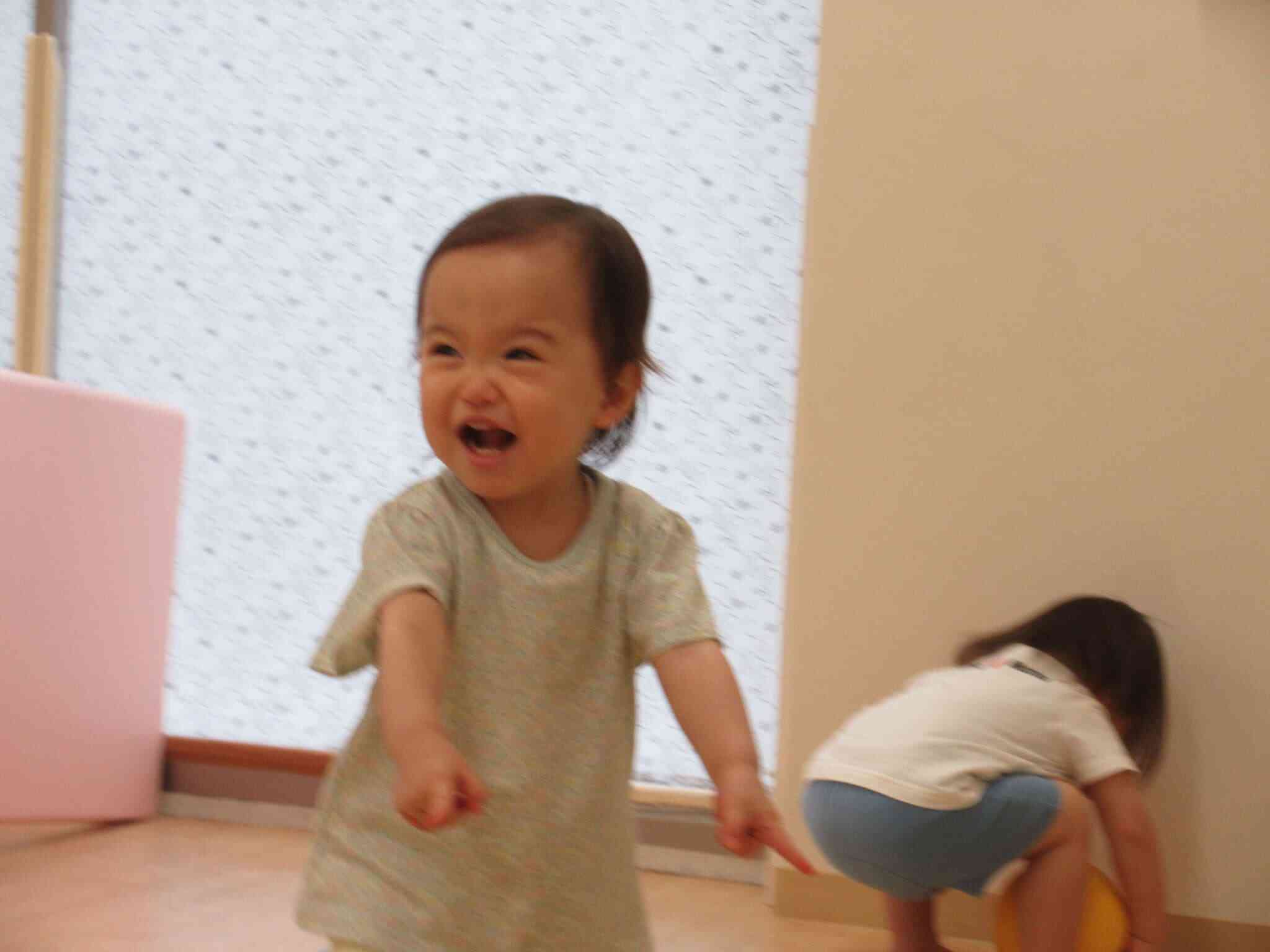 ボールのコロコロ、おもしろーい！