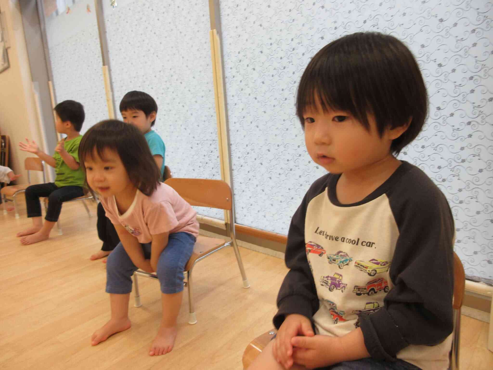 運動会ごっこで応援！がんばれー！