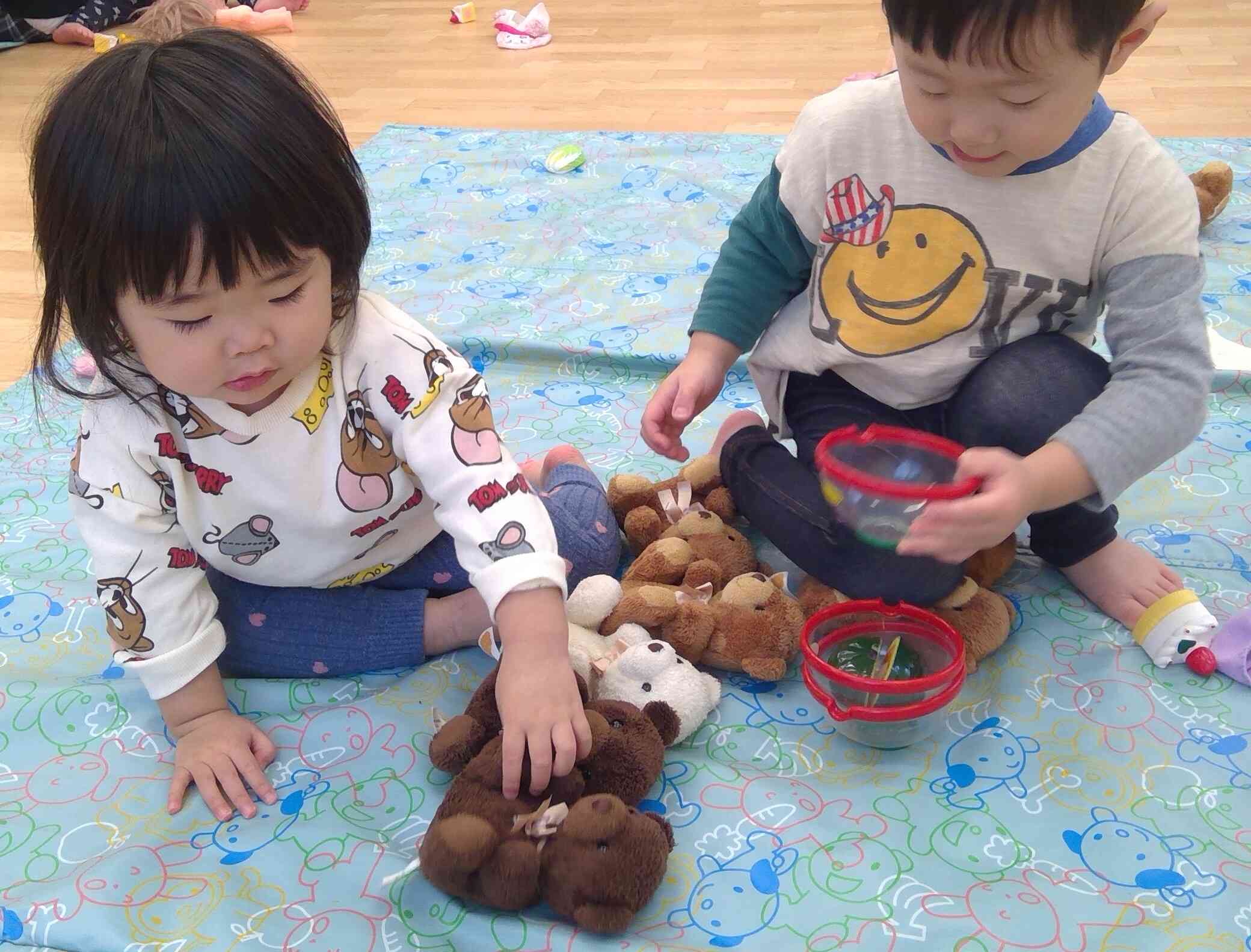 くまさんをたくさん並べているね