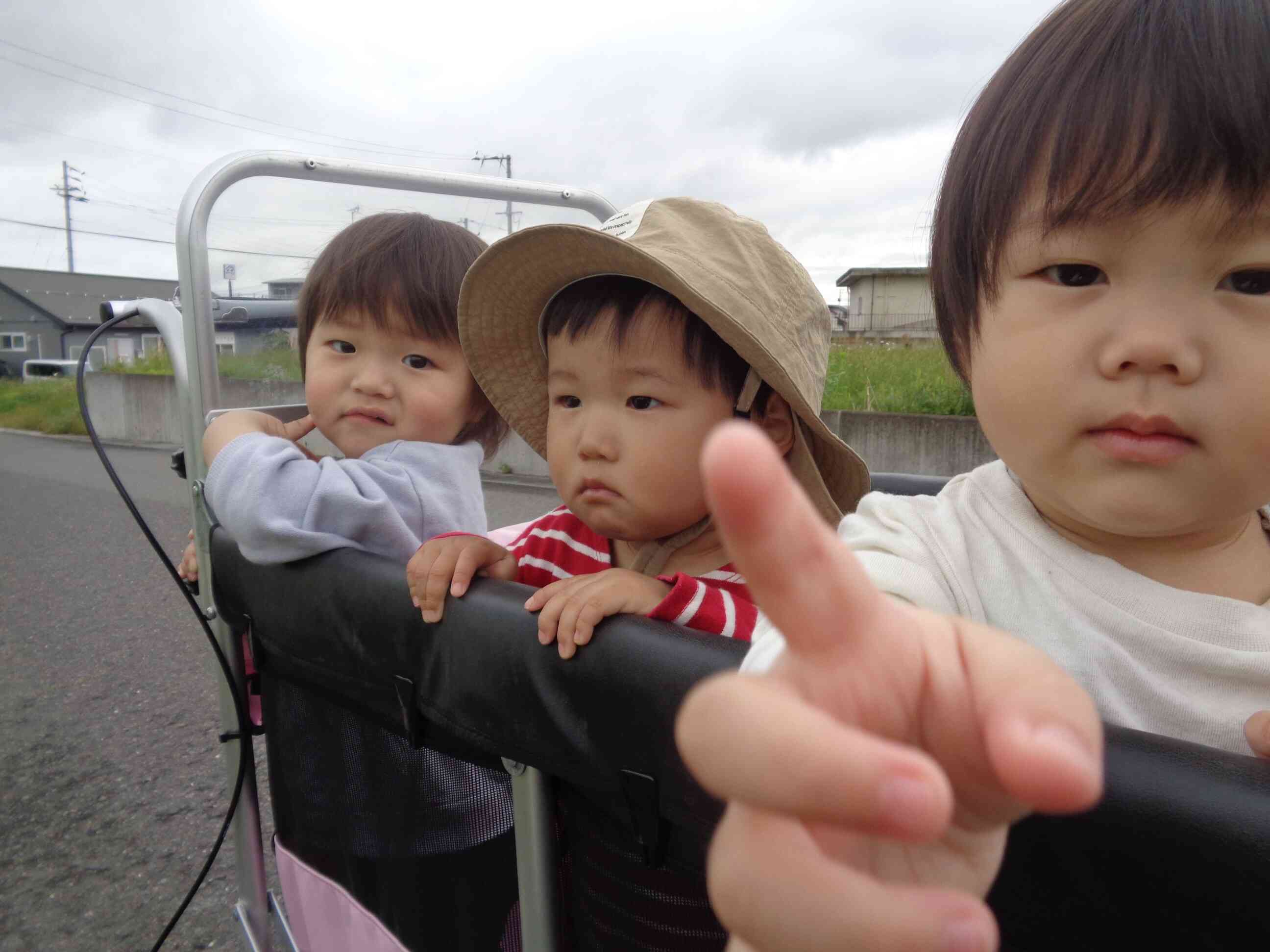 あひる組のお散歩(1歳児)