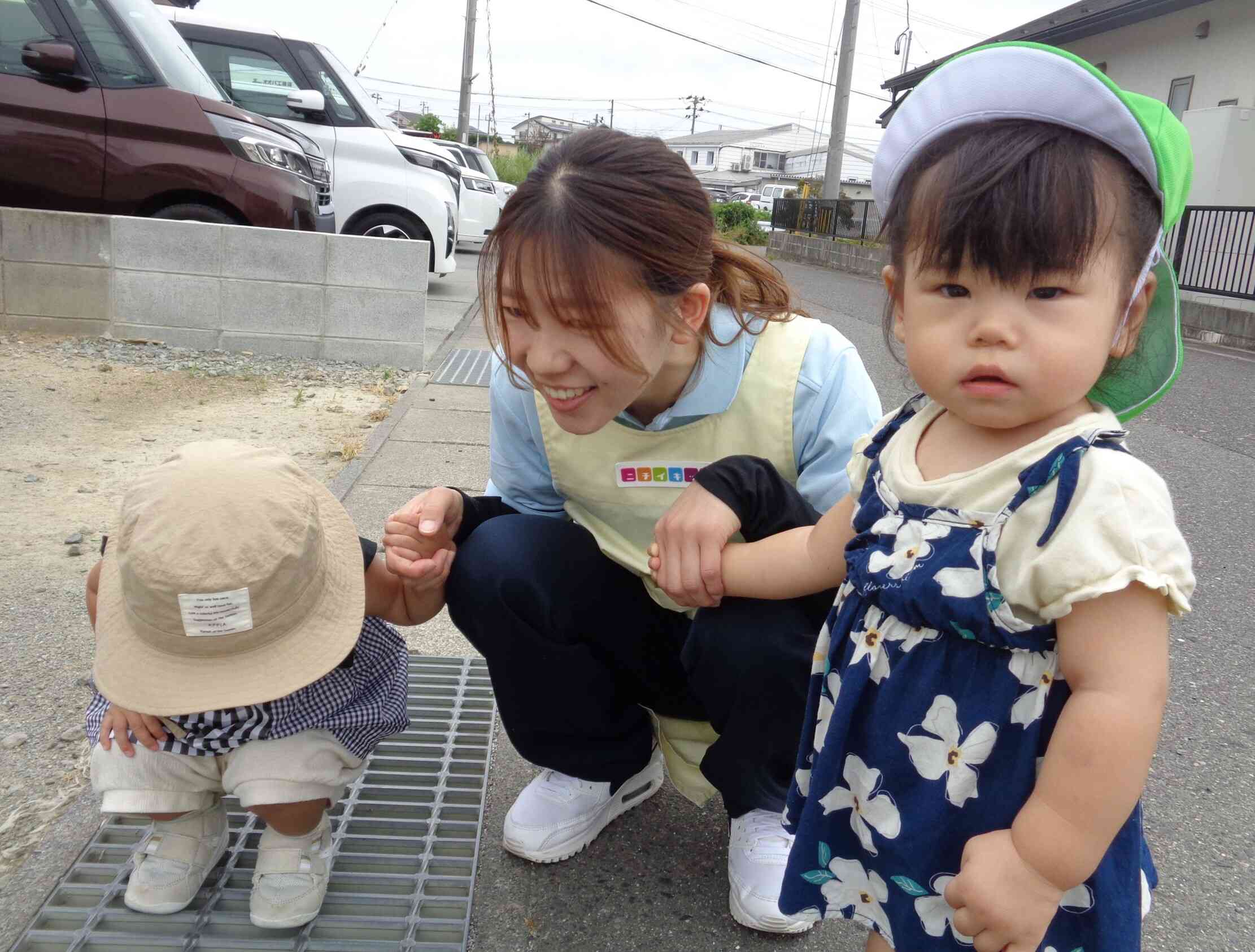 戸外遊びの様子（０．１．２歳児）