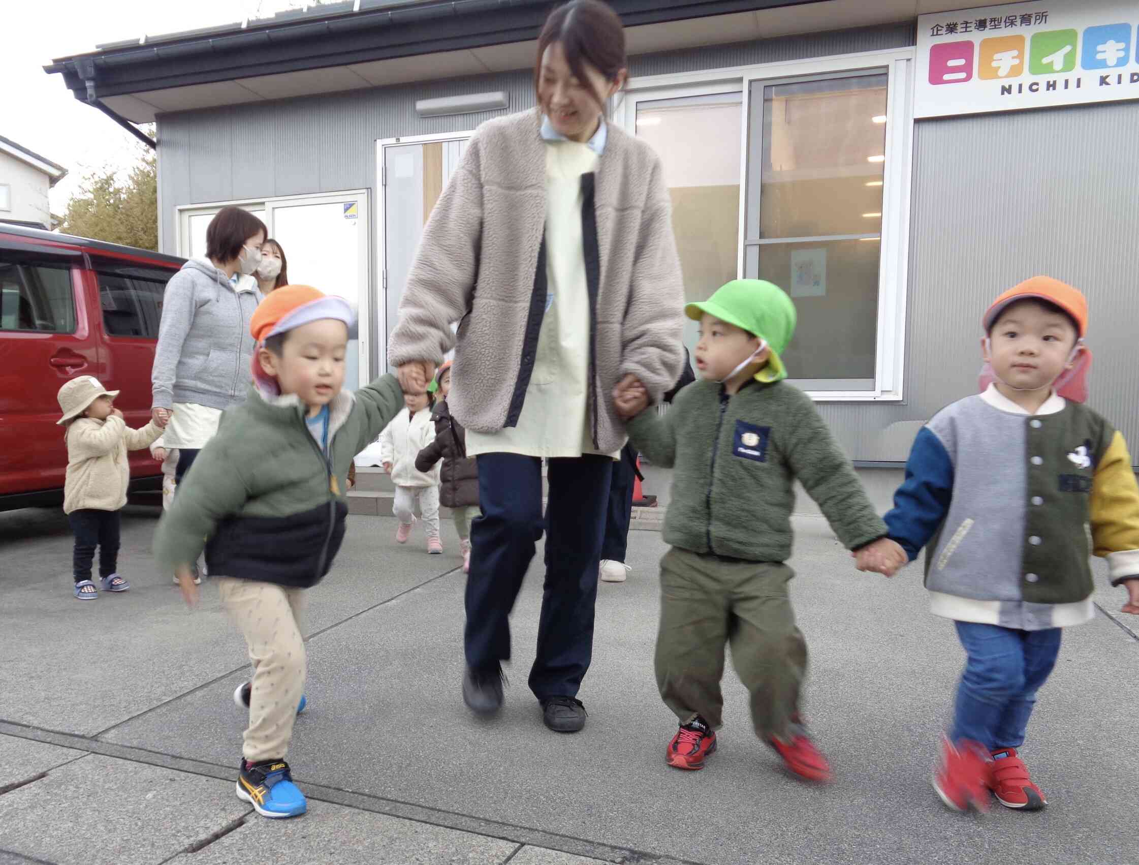 みんなでメヒコさんにプレゼントを届けにいくよ!