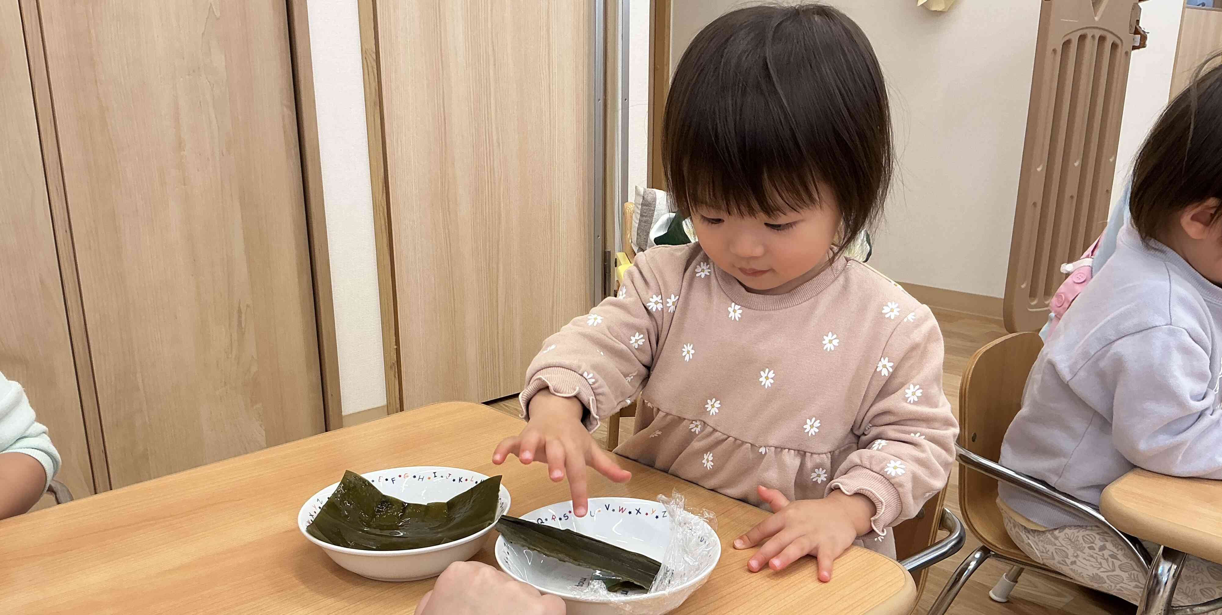 「だし」をとった後の後の昆布の大きさの違いを見てみよう