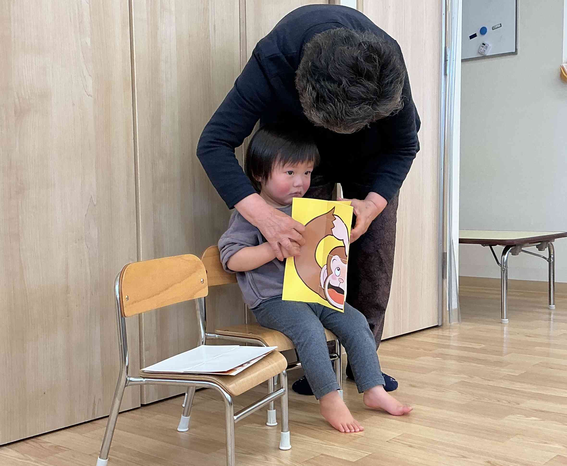 みんなの前で少し少しドキドキ!