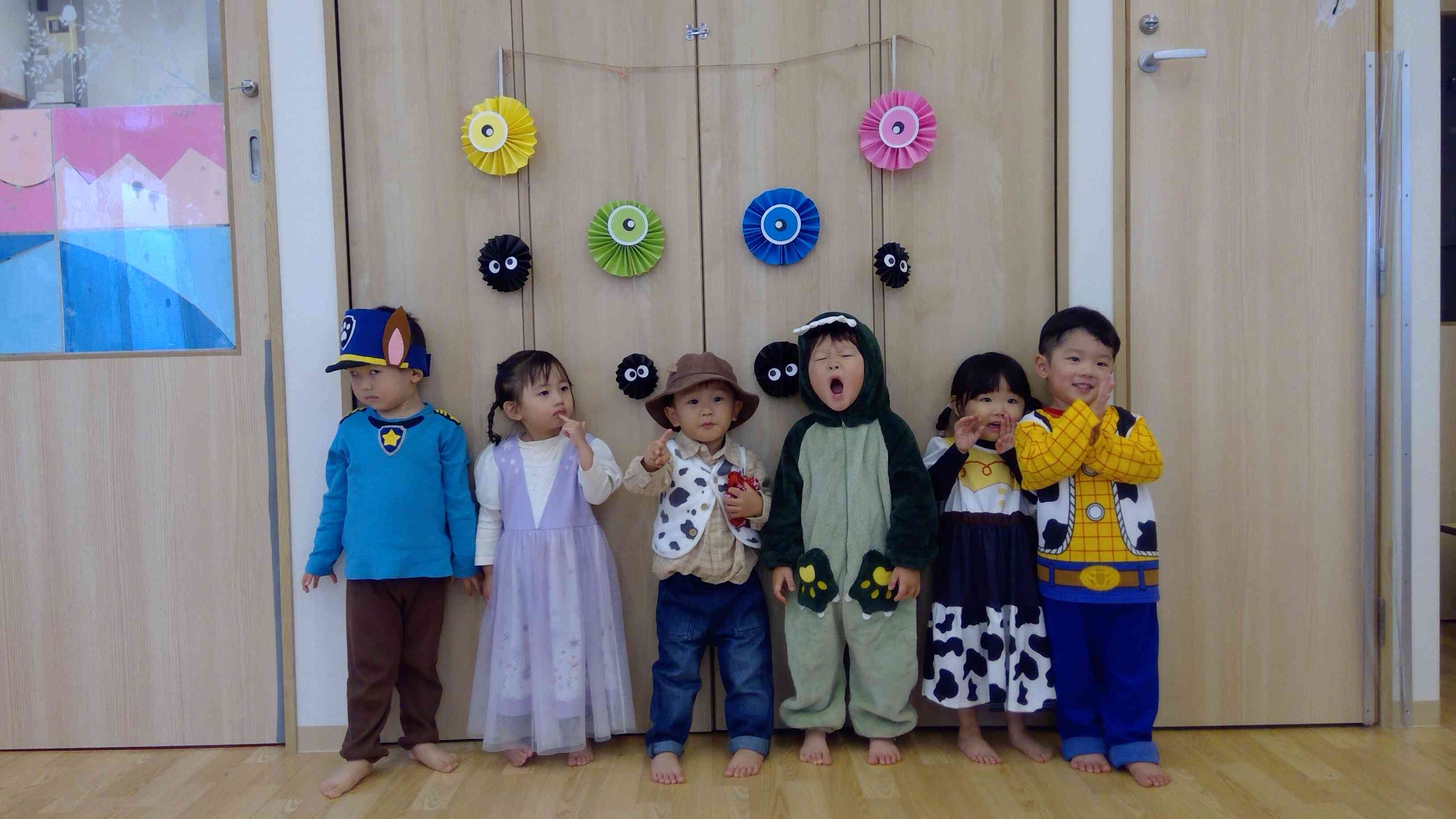 みんなで「はい、ポーズ!」