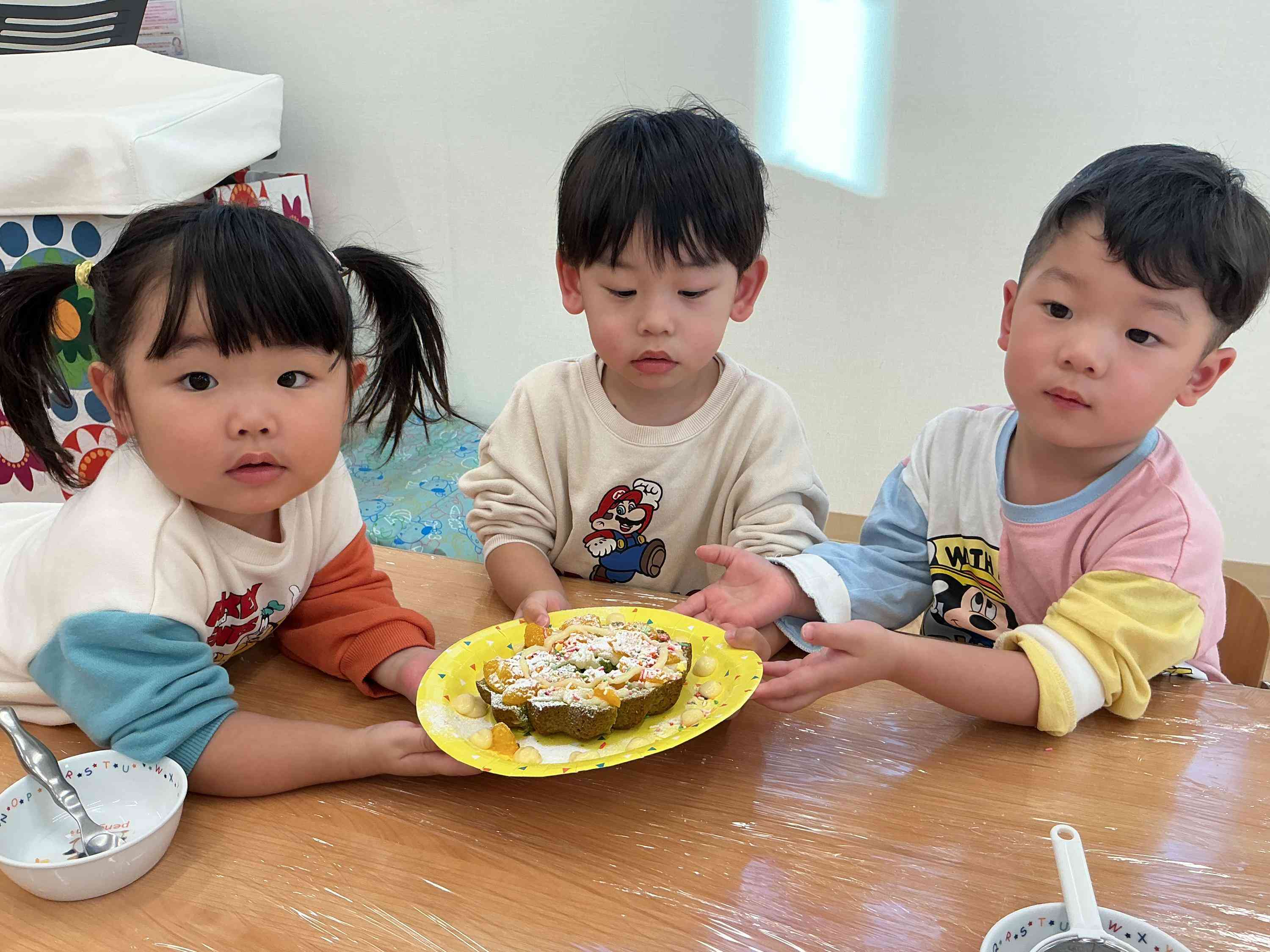 食育活動〜クリスマスケーキを作ろう〜（0.1.2歳児クラス）