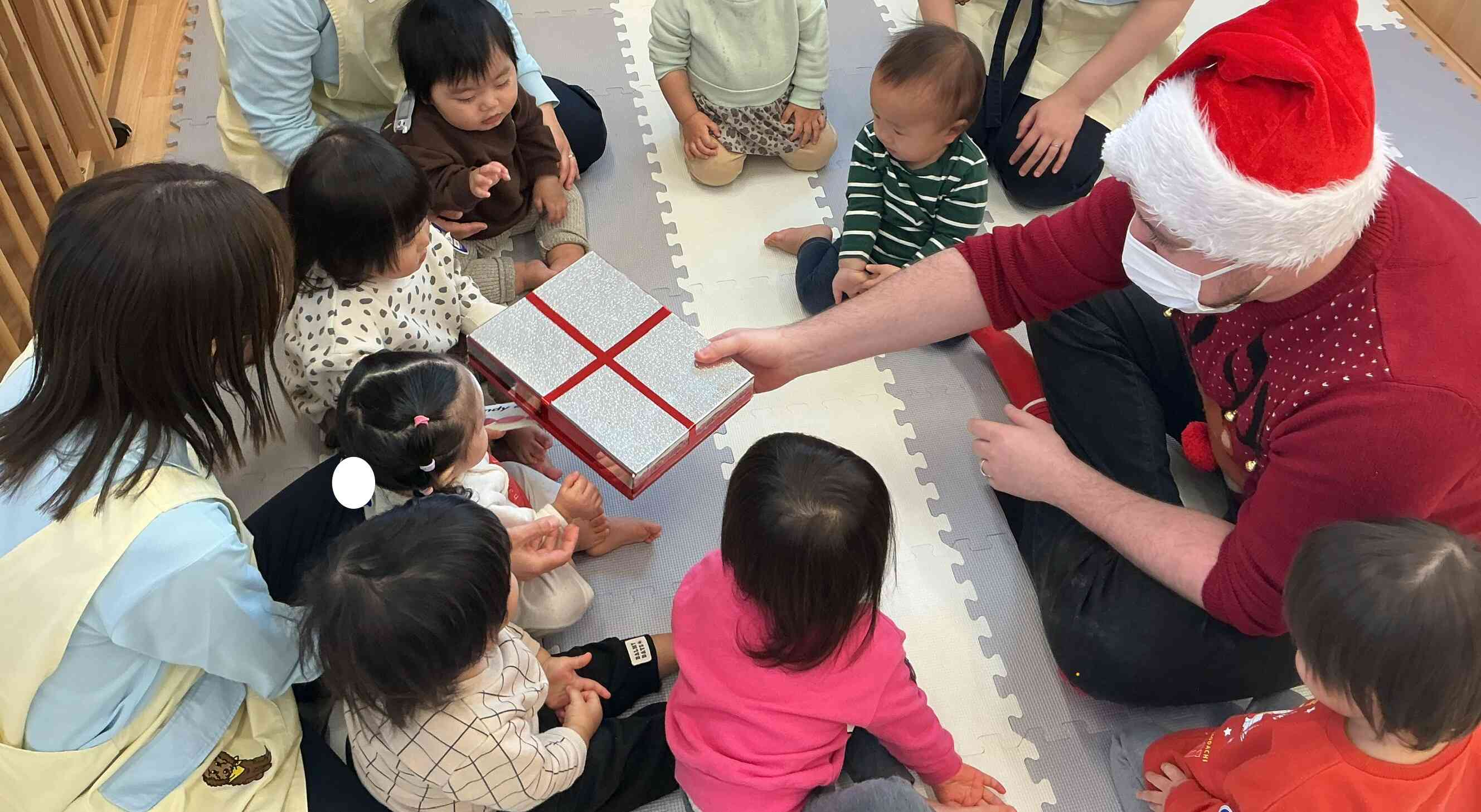 キラキラのプレゼントが登場！